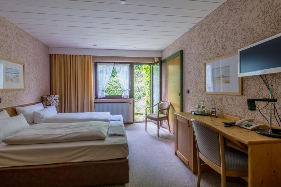 Budget Double Room photo 3