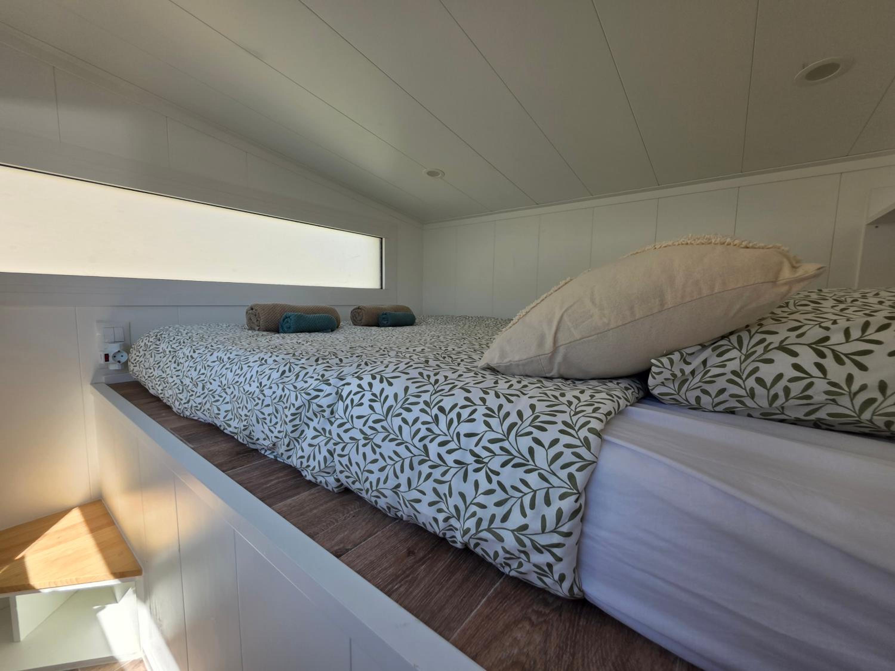 Mobile Home photo 3