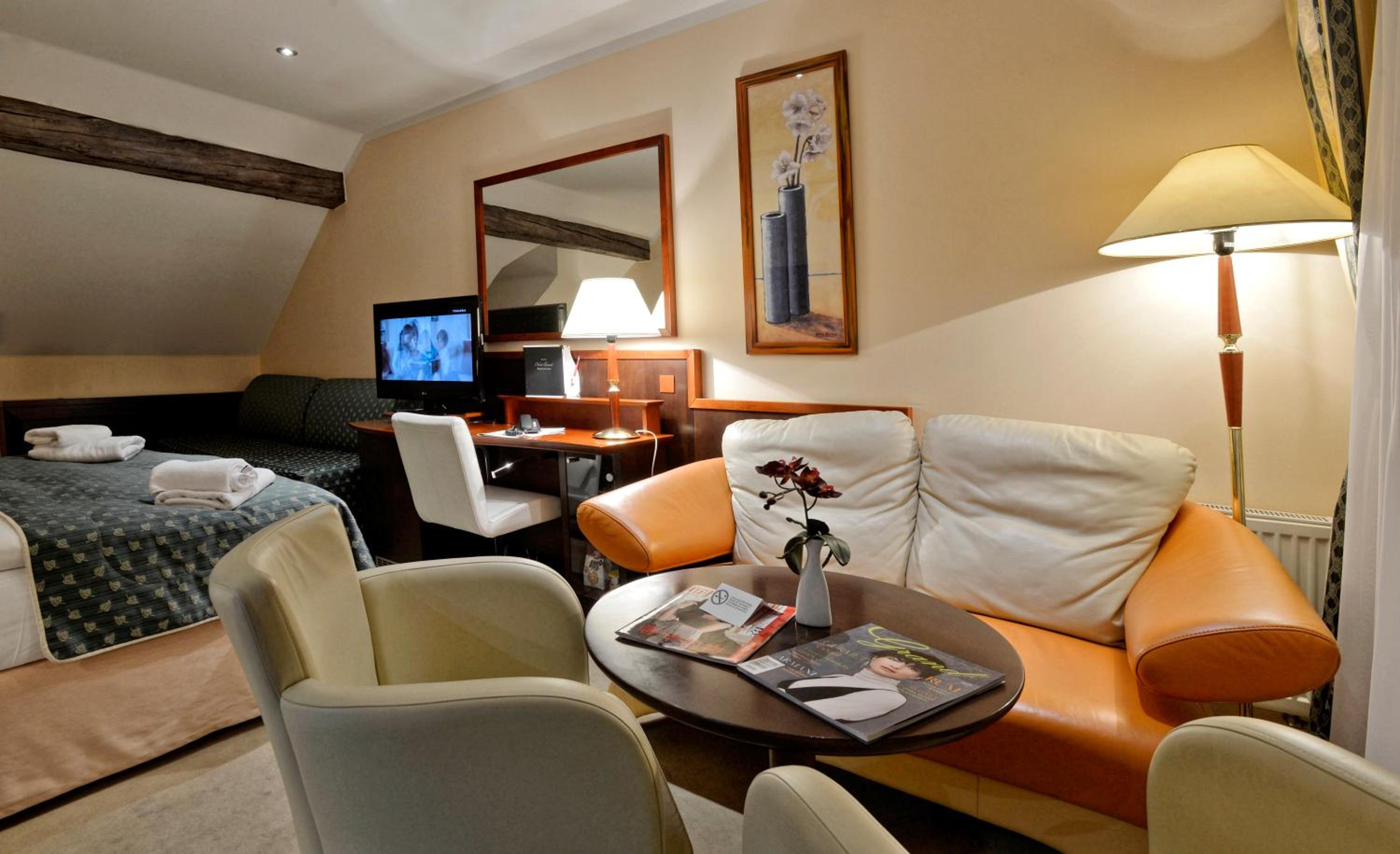 Deluxe Double Room - Photo 15