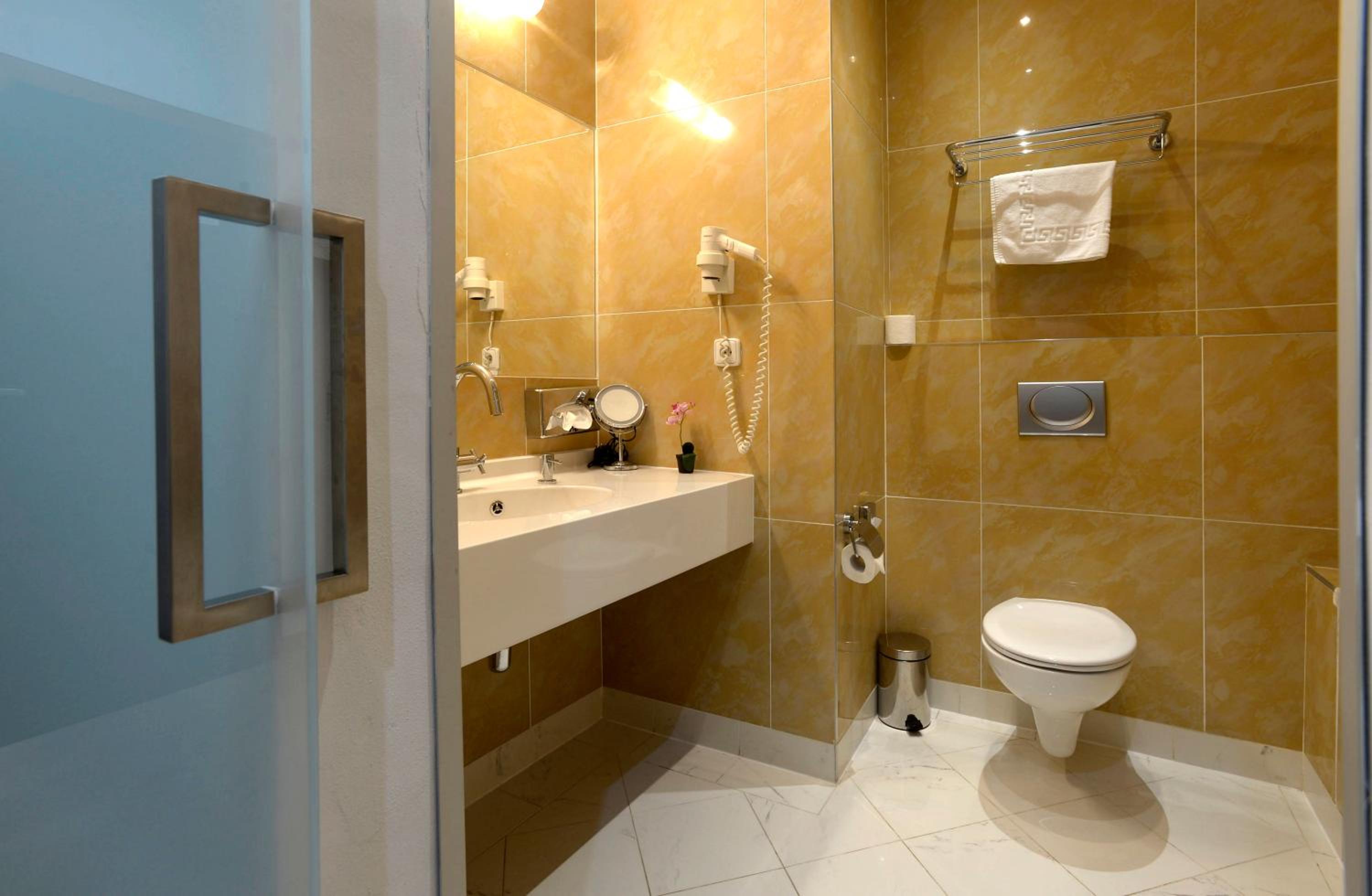 Junior Suite - Photo 9