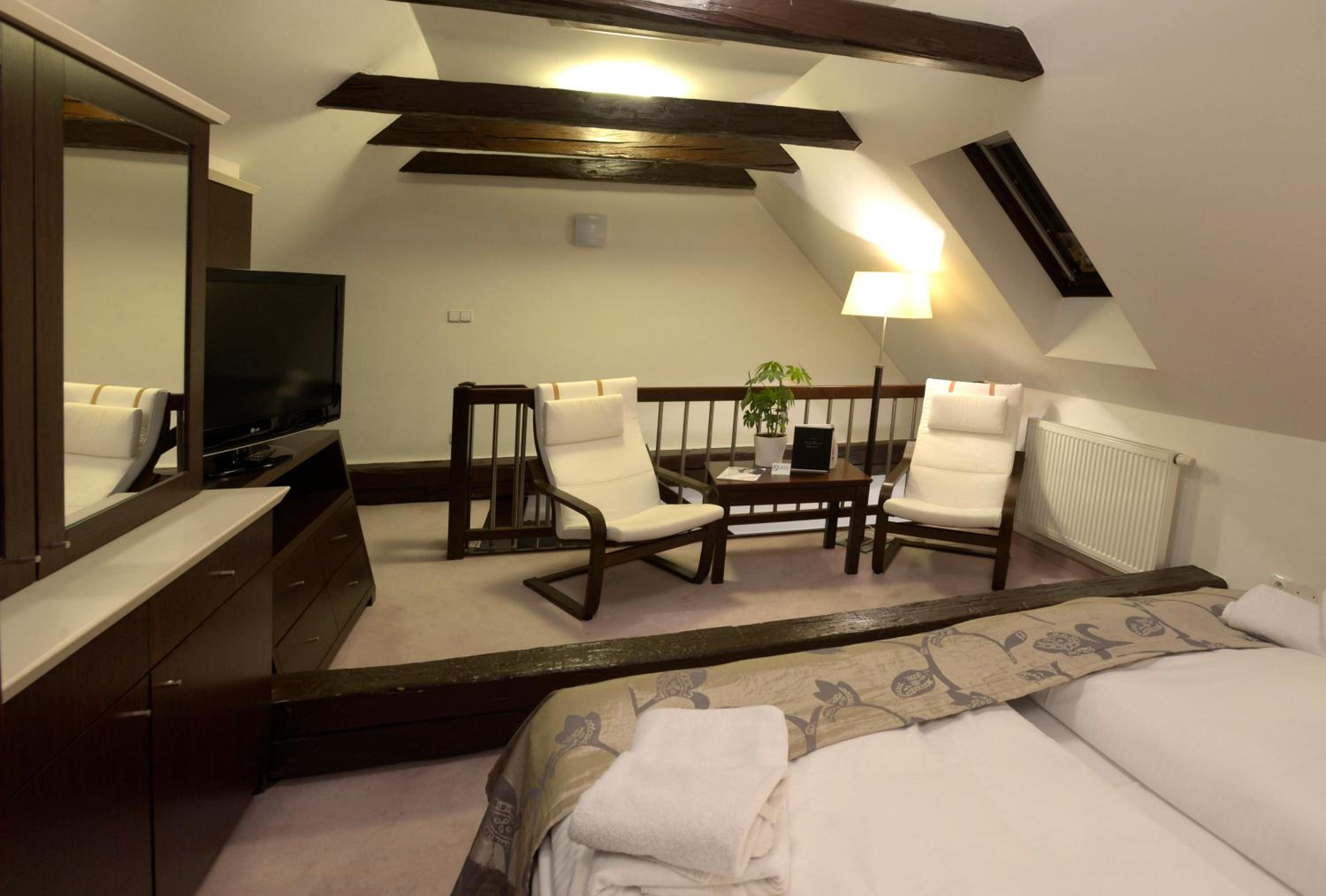 Duplex Suite with Castle View