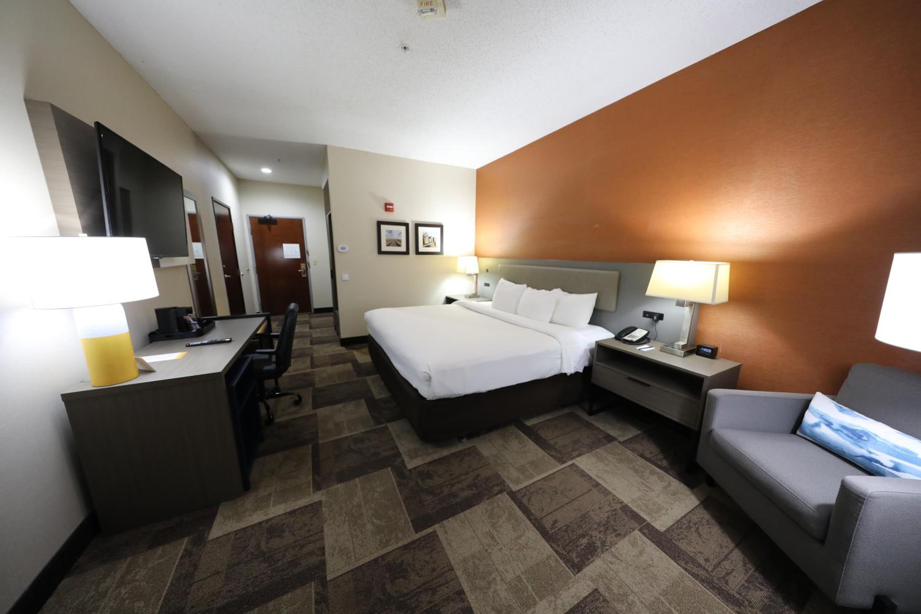 King Room - Accessible/Non-Smoking - Photo 15