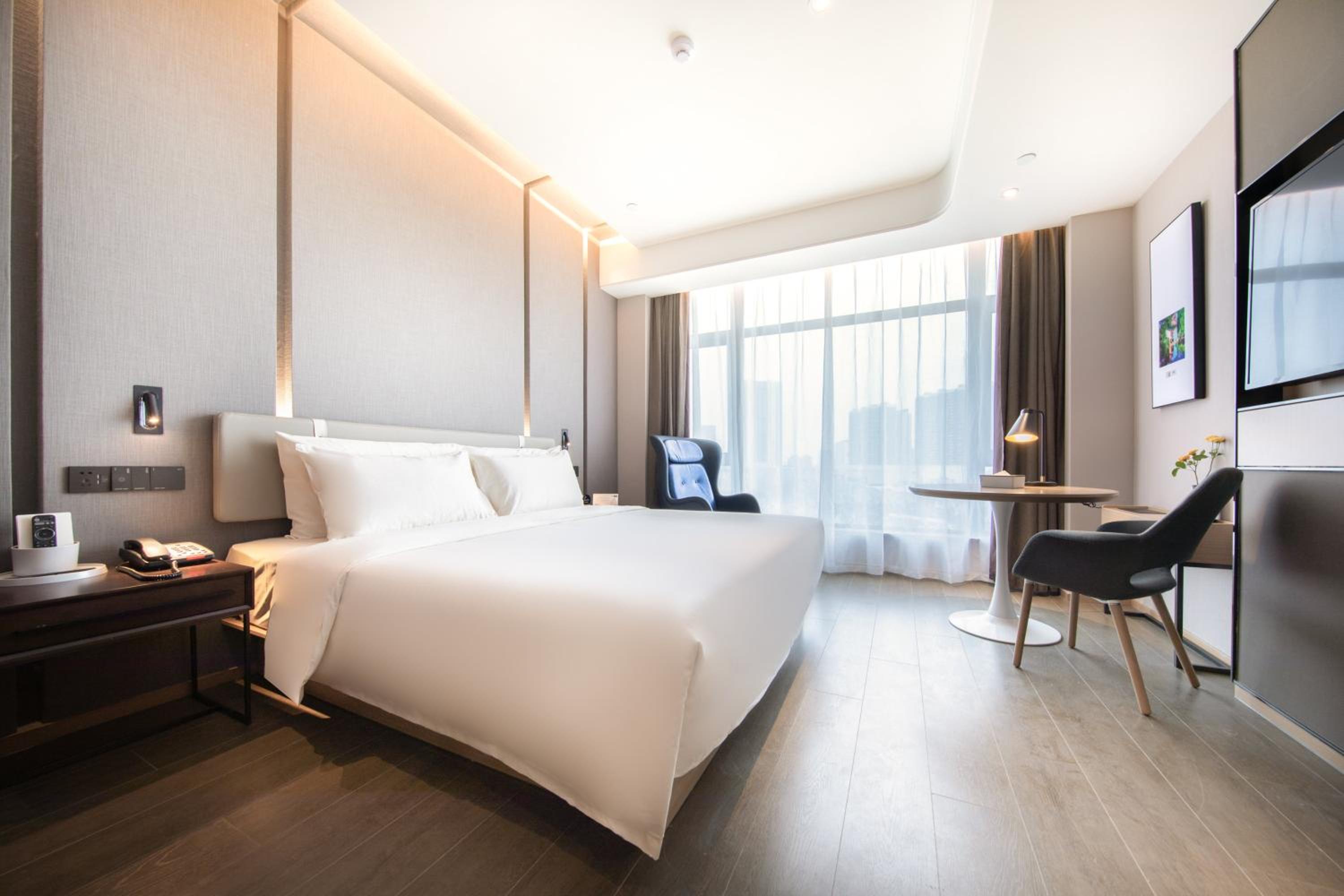 Elegant Double Room photo 3
