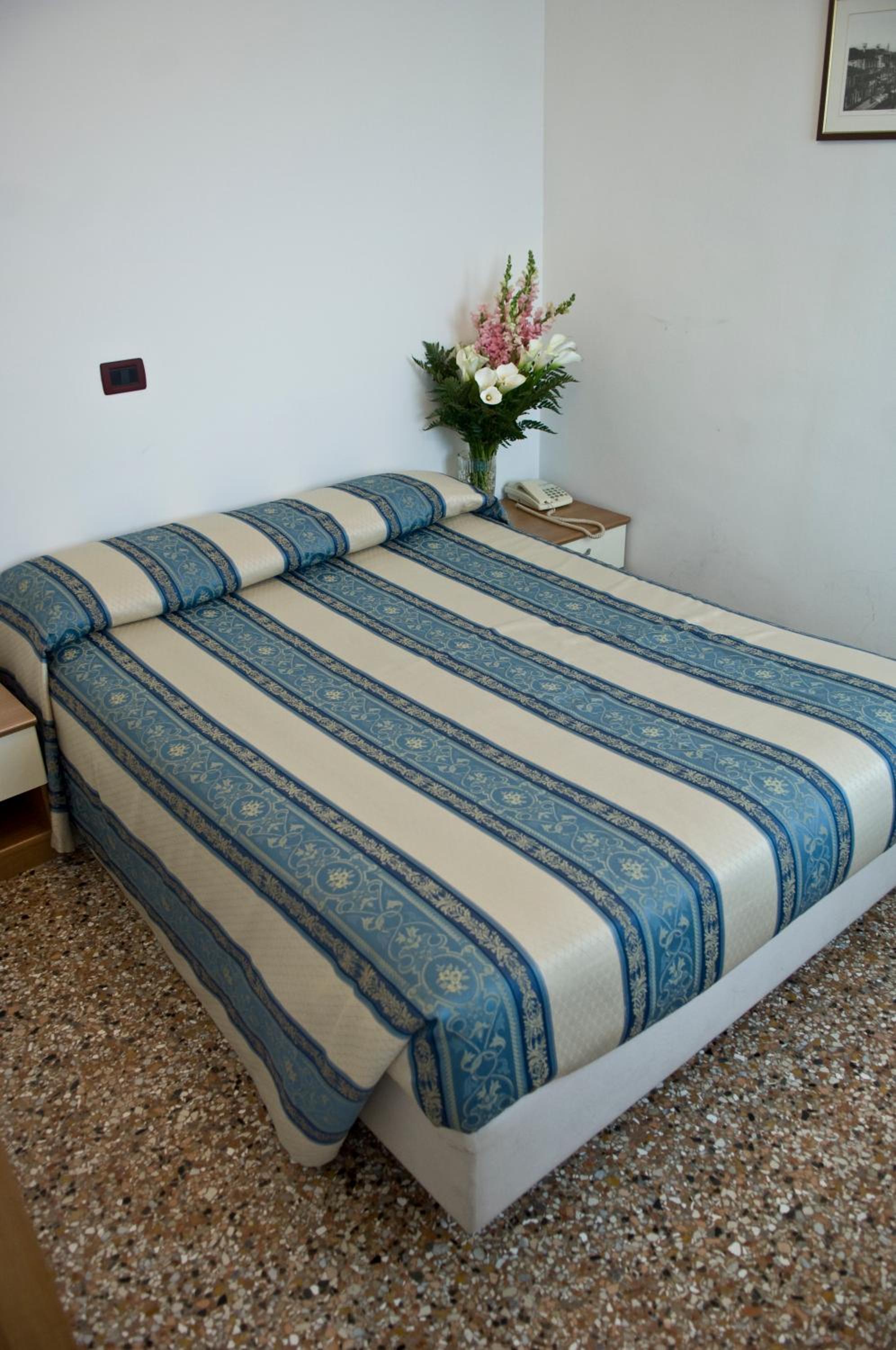 Double or Twin Room photo 2