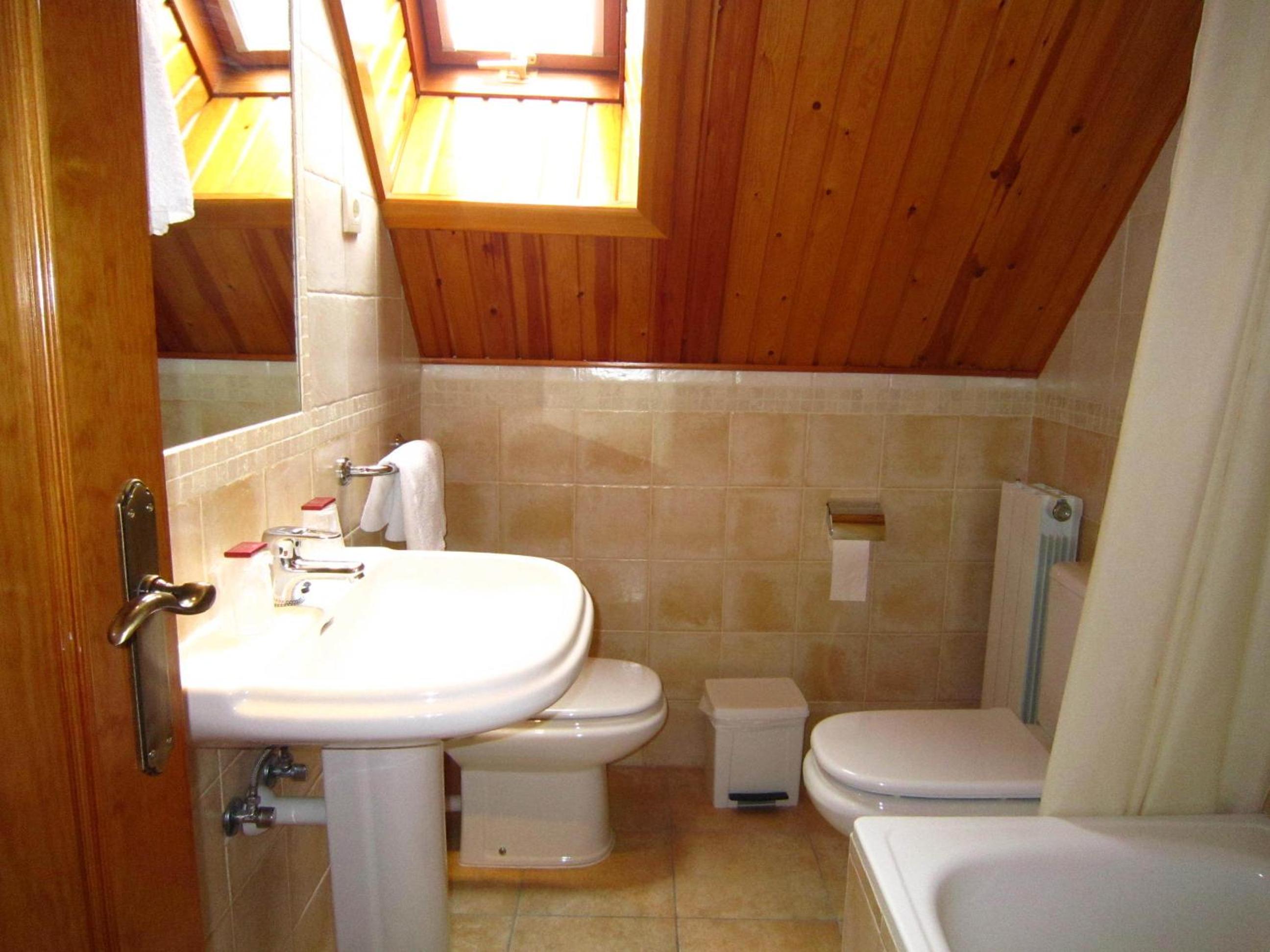 Double Room - Attic - Photo 8