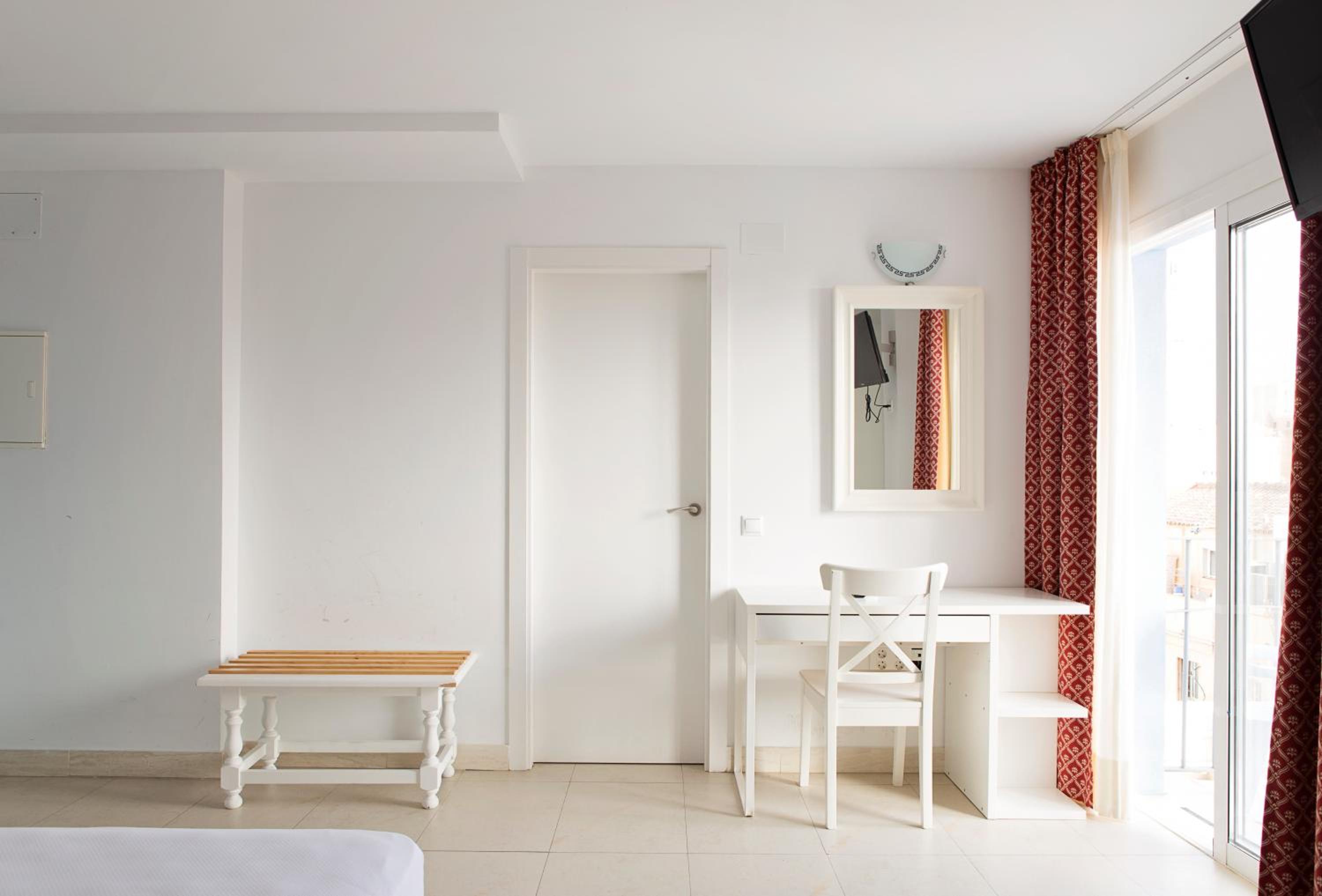 Double Room with Balcony photo 2