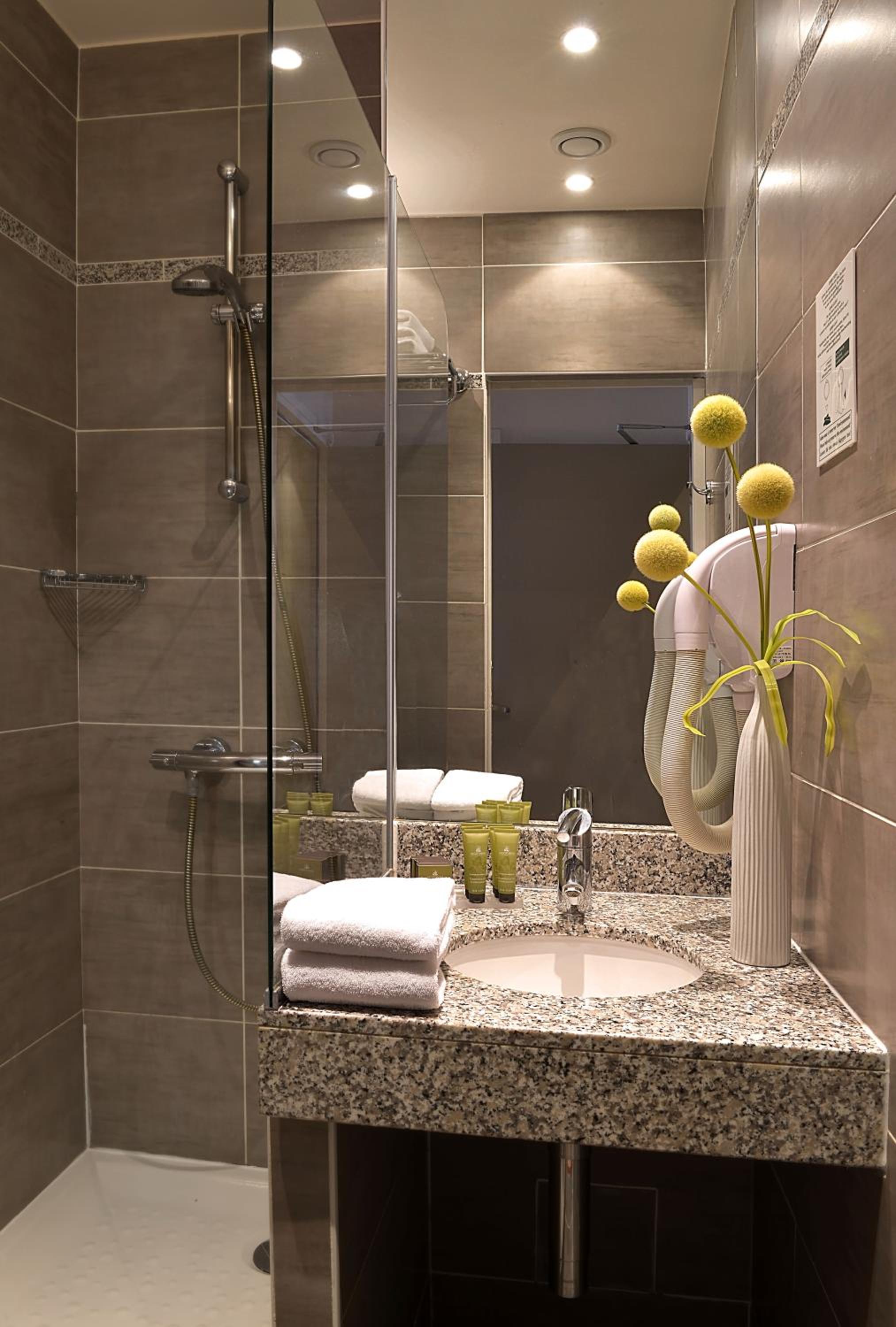Cozy double room – Main villa - Photo 2
