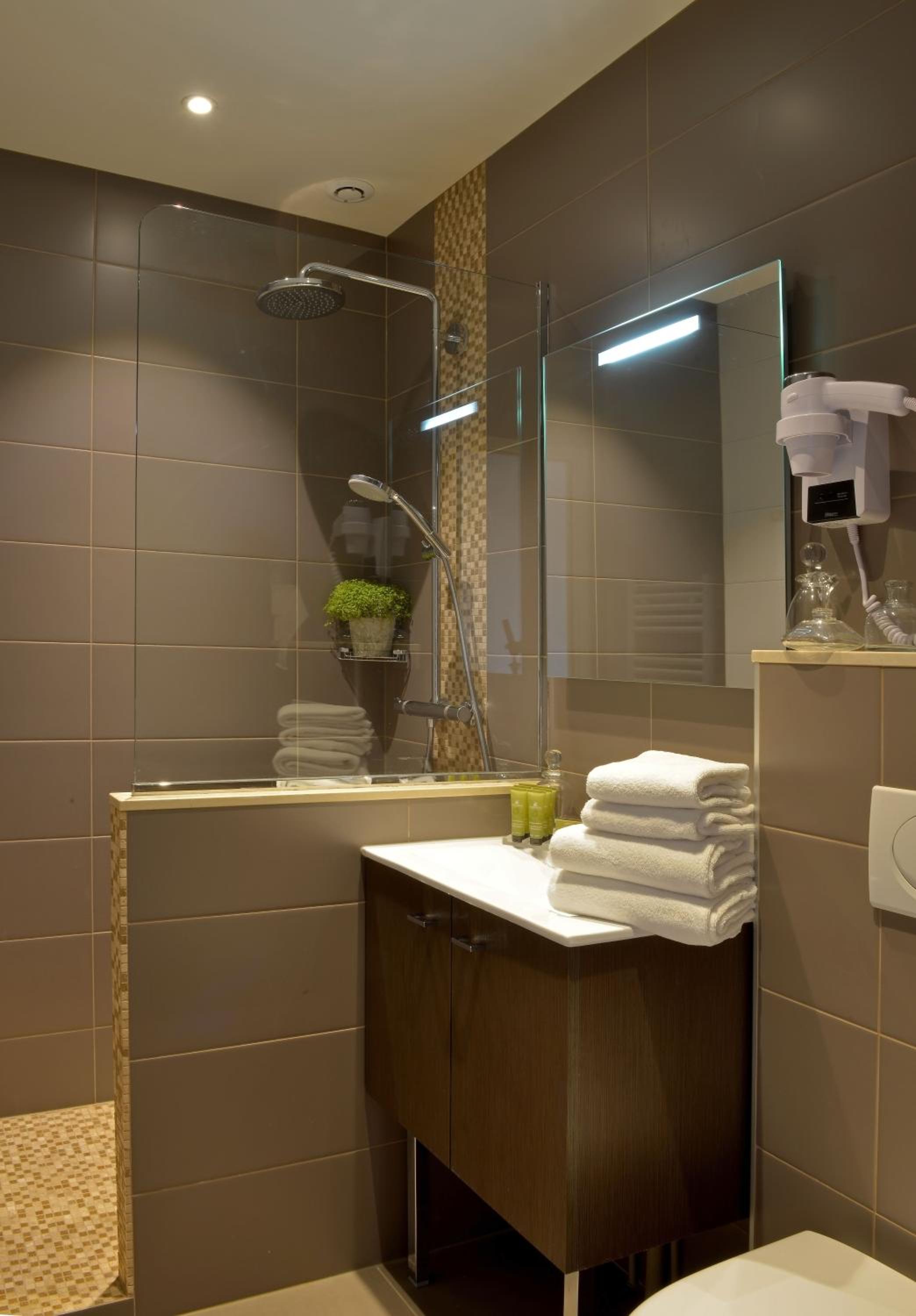 Cozy double room – Main villa - Photo 4