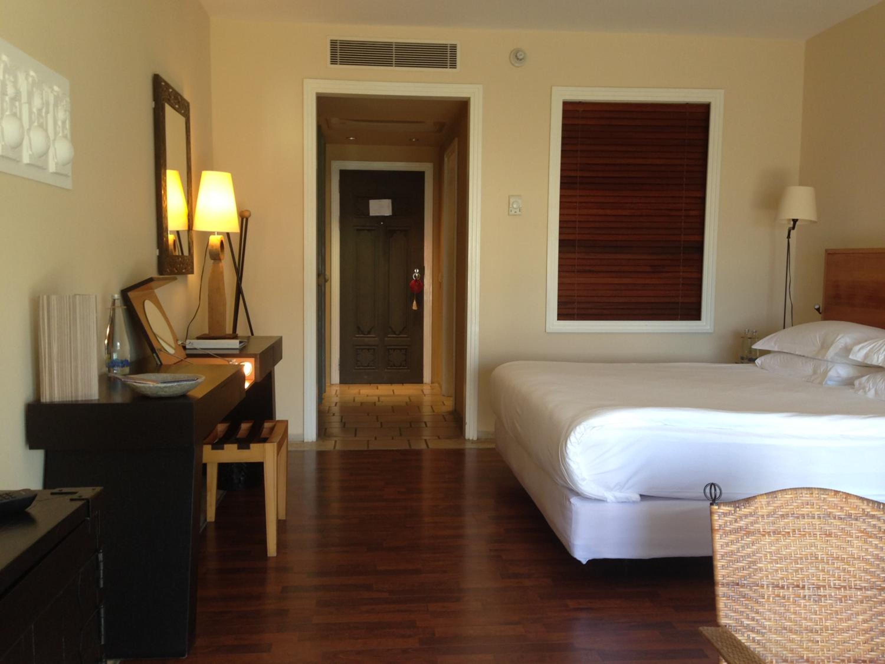 Deluxe Room - Photo 8