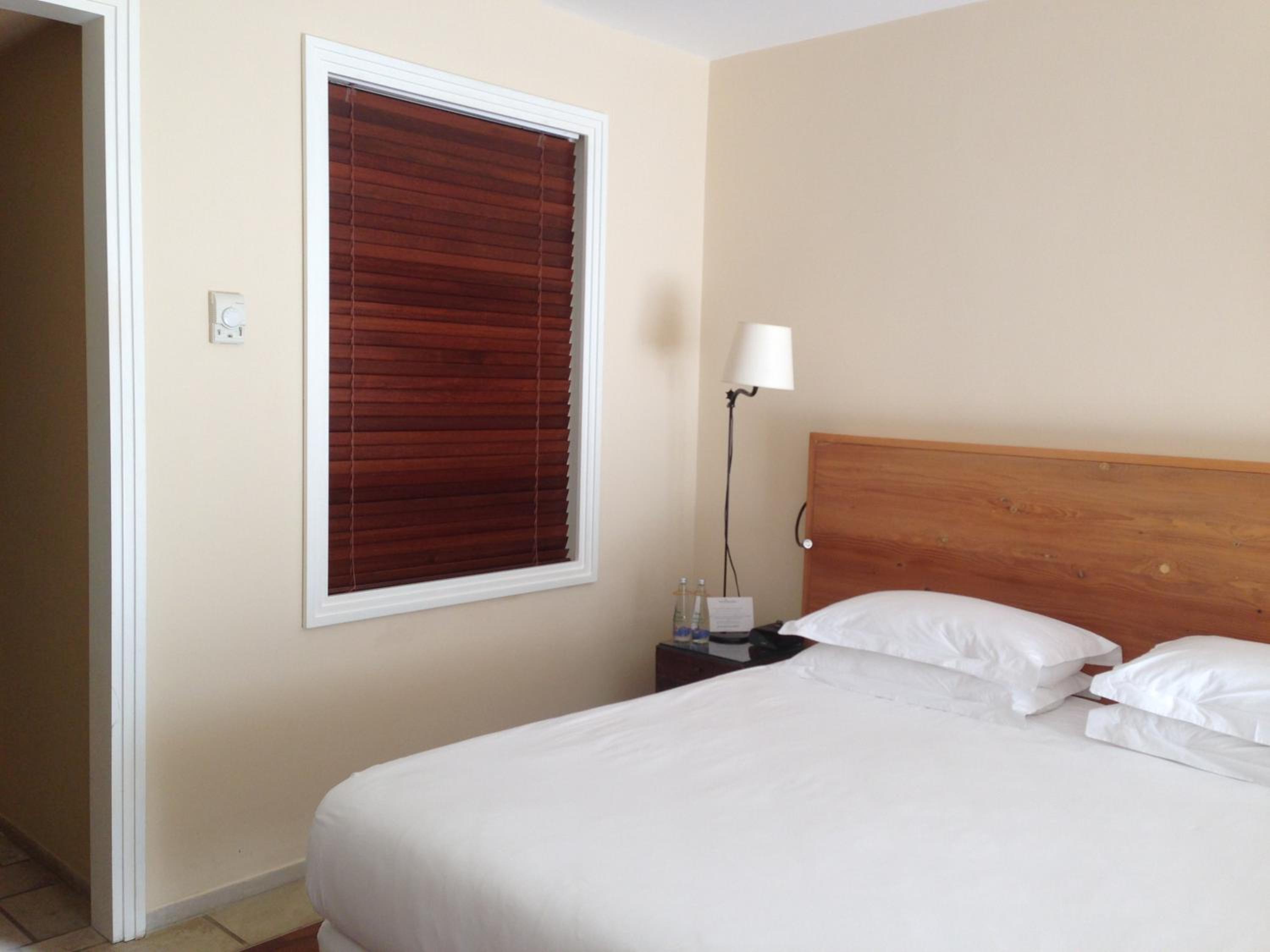 Deluxe Room - Photo 7
