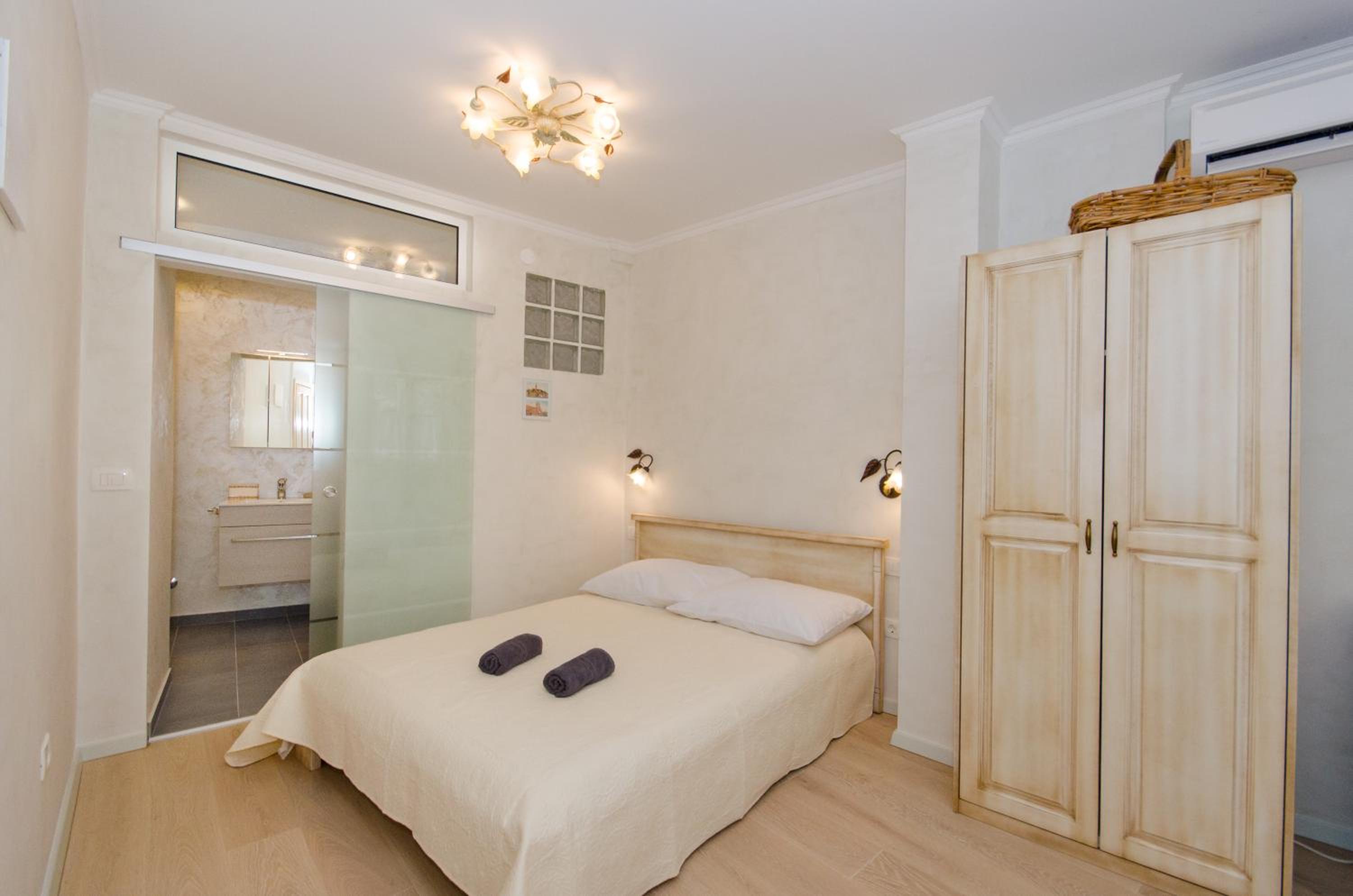 Deluxe Double Studio