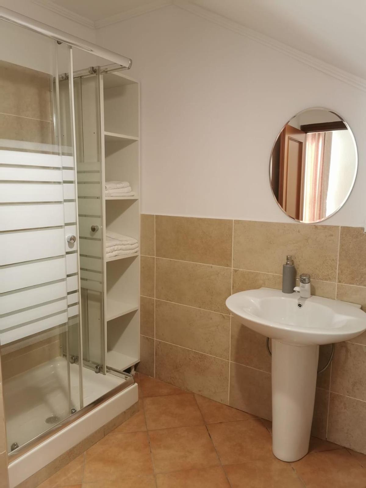 Double Room with Private Bathroom photo 3