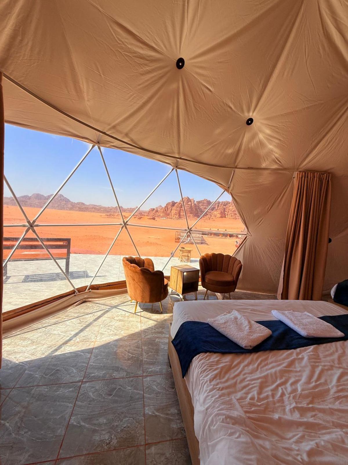 Deluxe Double or Twin Room with Mountain View