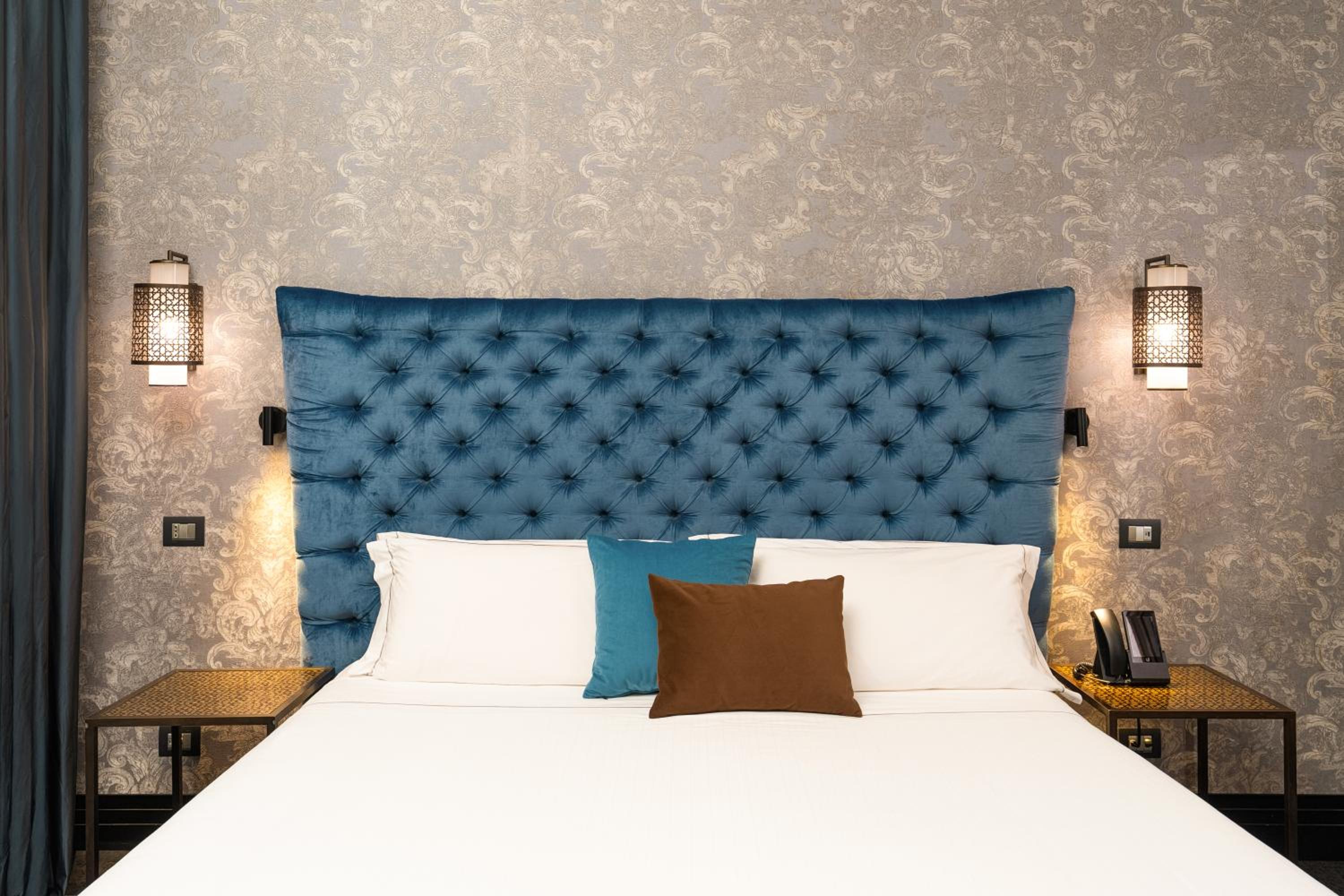 Premium Queen Room with Sofa Bed photo 1