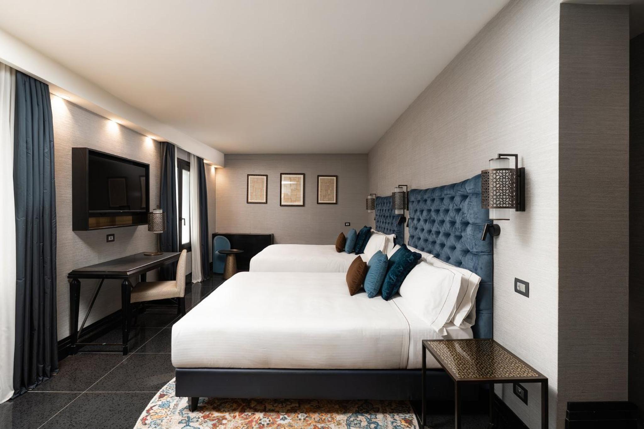 Premium Queen Room with Two Queen Beds photo 3