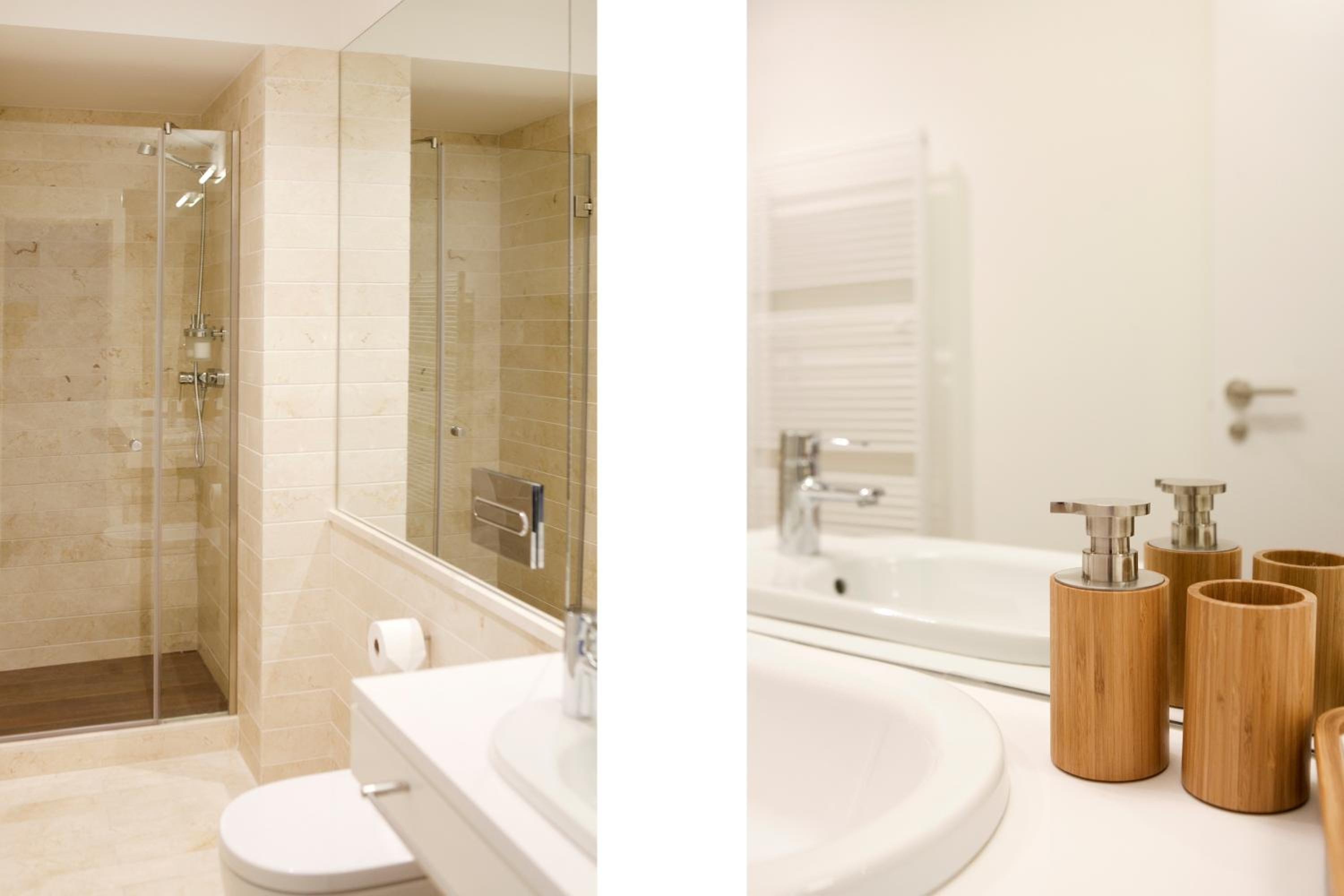 Two Bedroom Apartment with 2 Bathroom photo 2