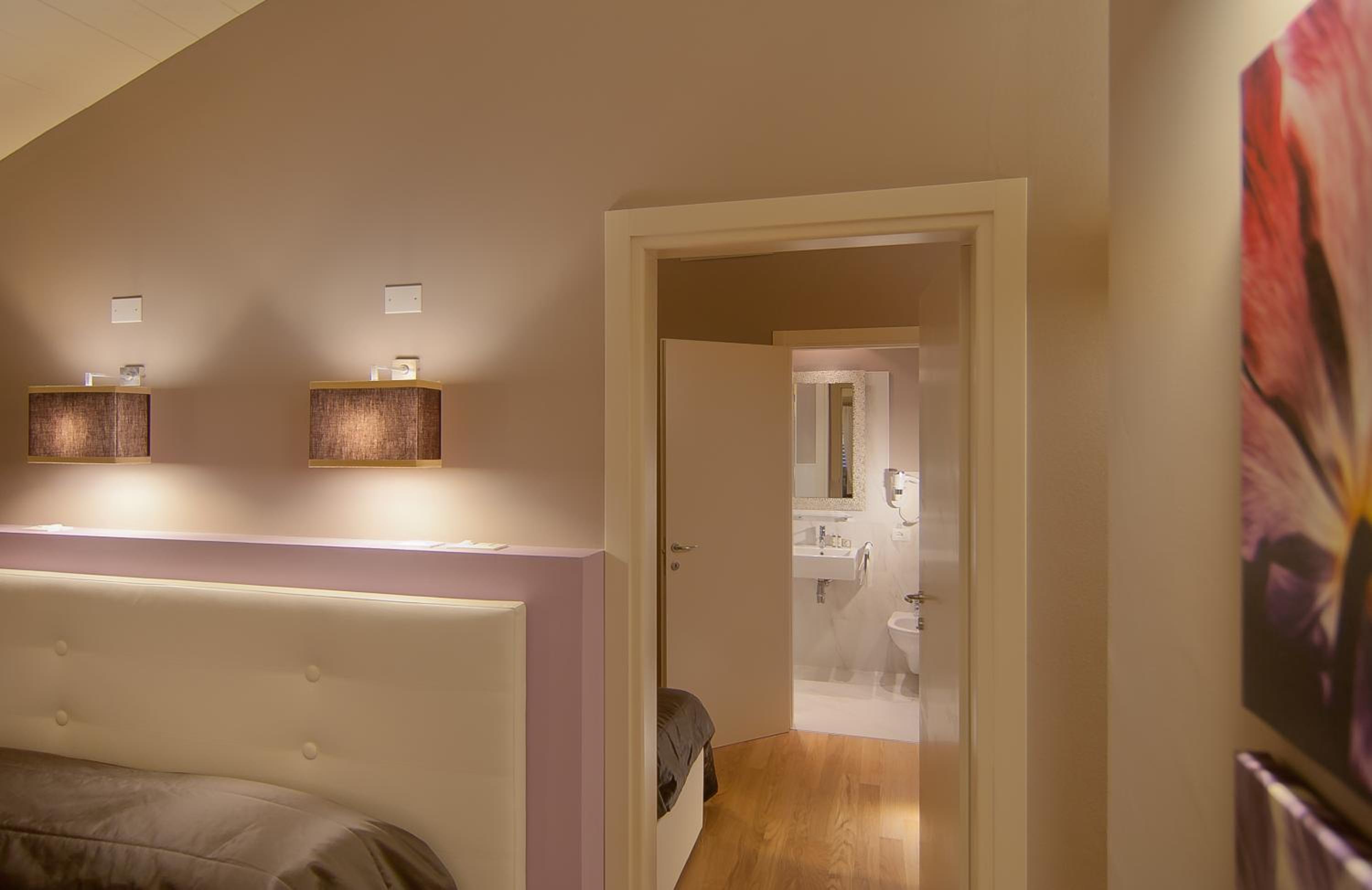 Deluxe Double Room with Spa Access photo 3