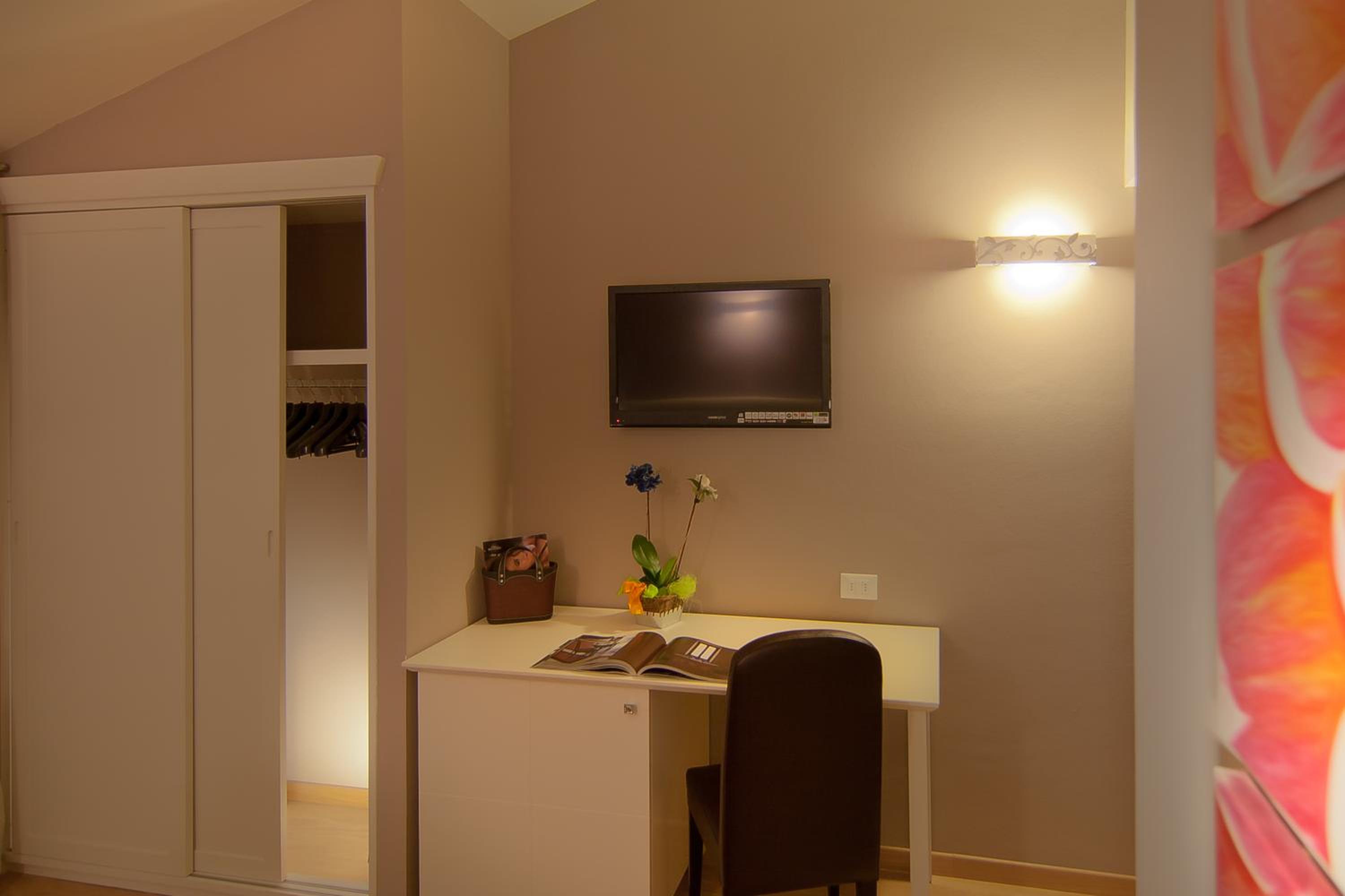 Deluxe Double Room photo 2