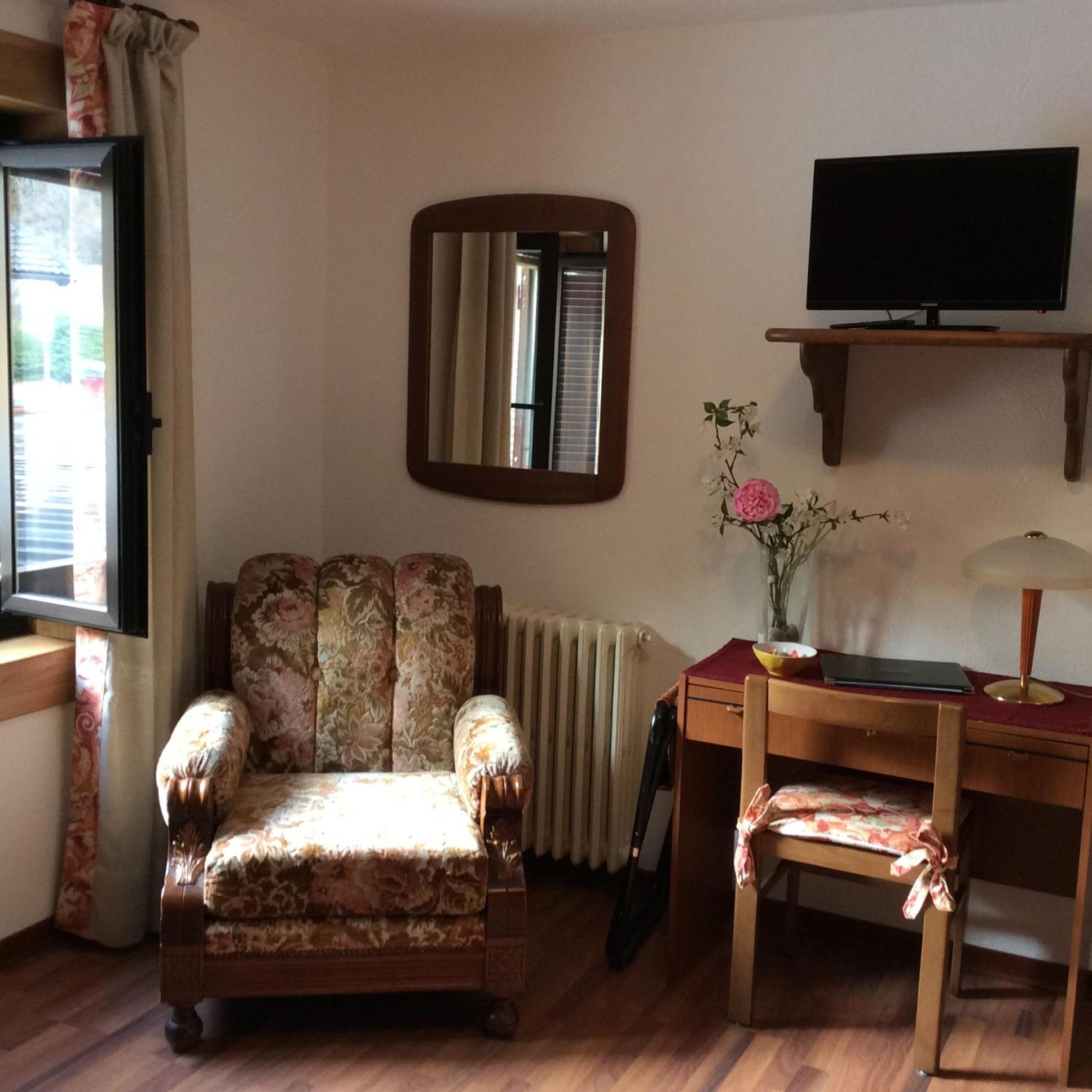 Single Room photo 2