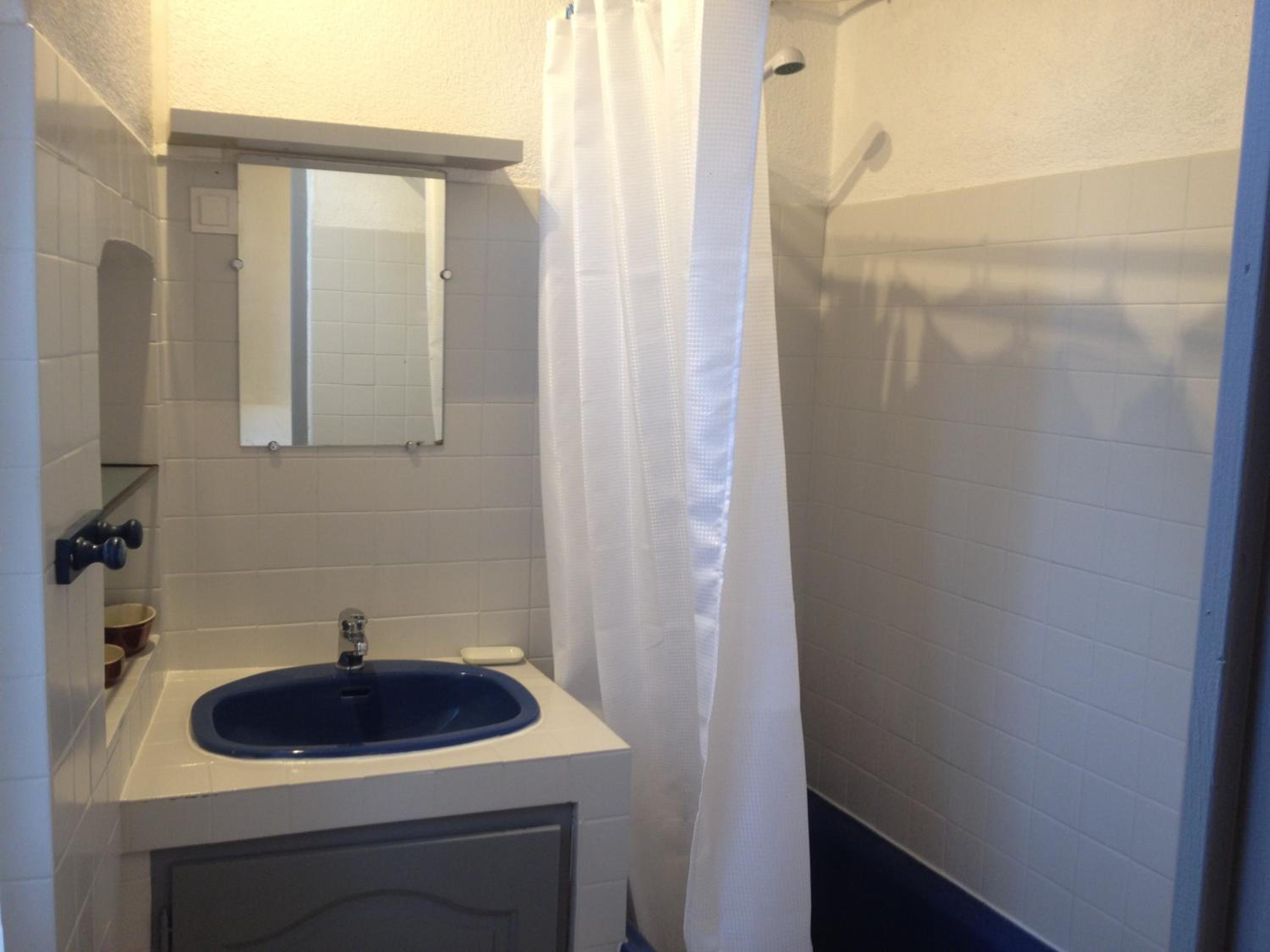Studio Apartment - Photo 4