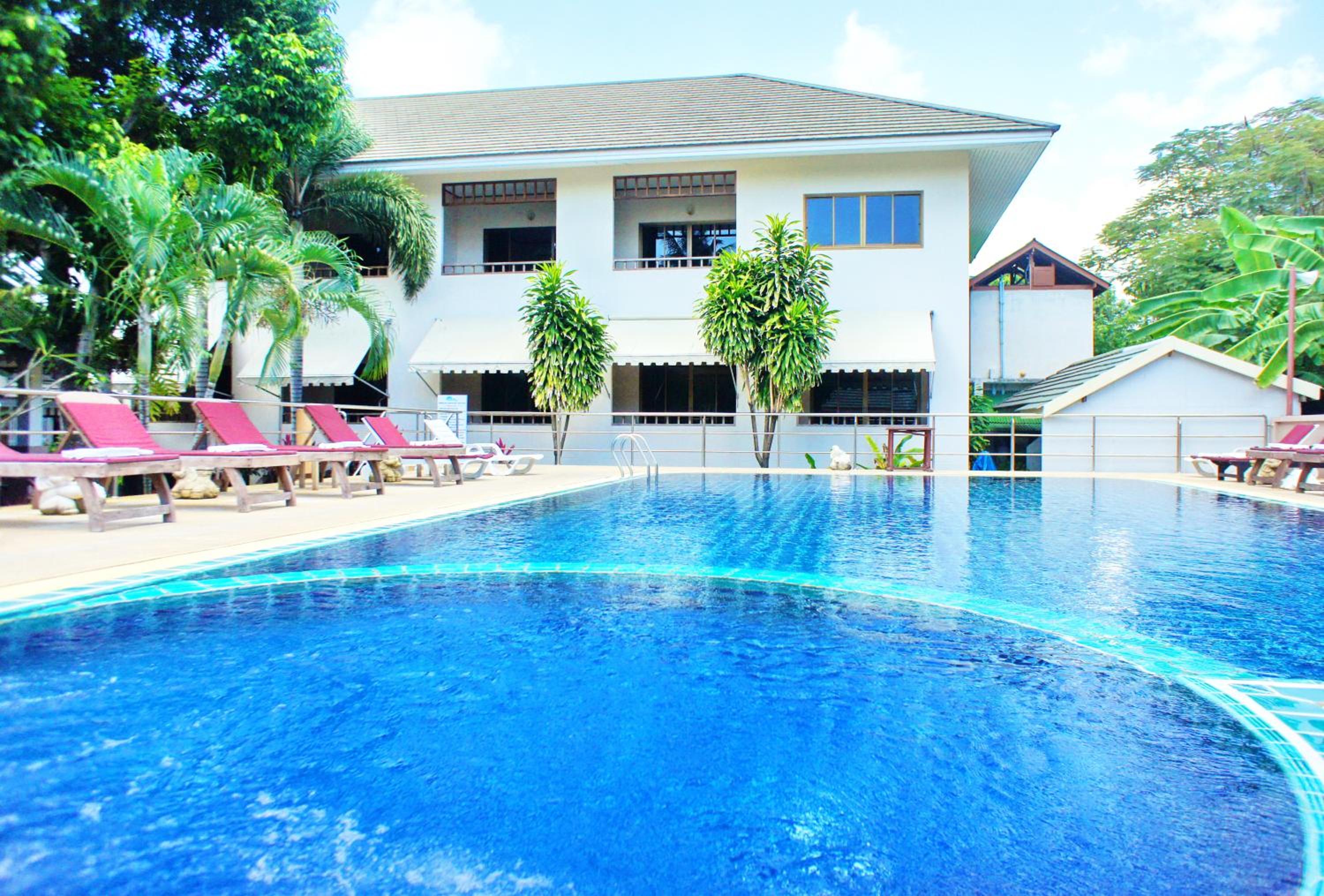 Double Room with Pool View - Photo 20