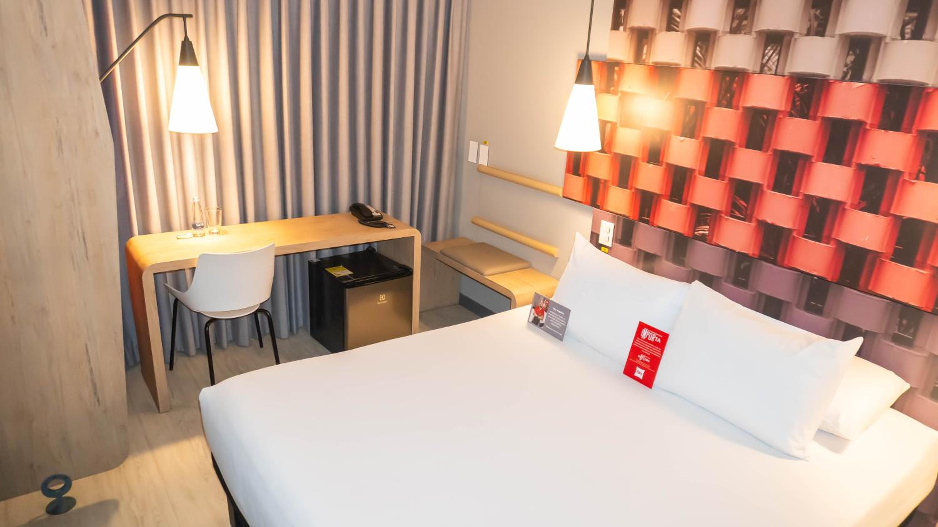 Superior Plug & Play Room with Queen Size Bed - Photo 4
