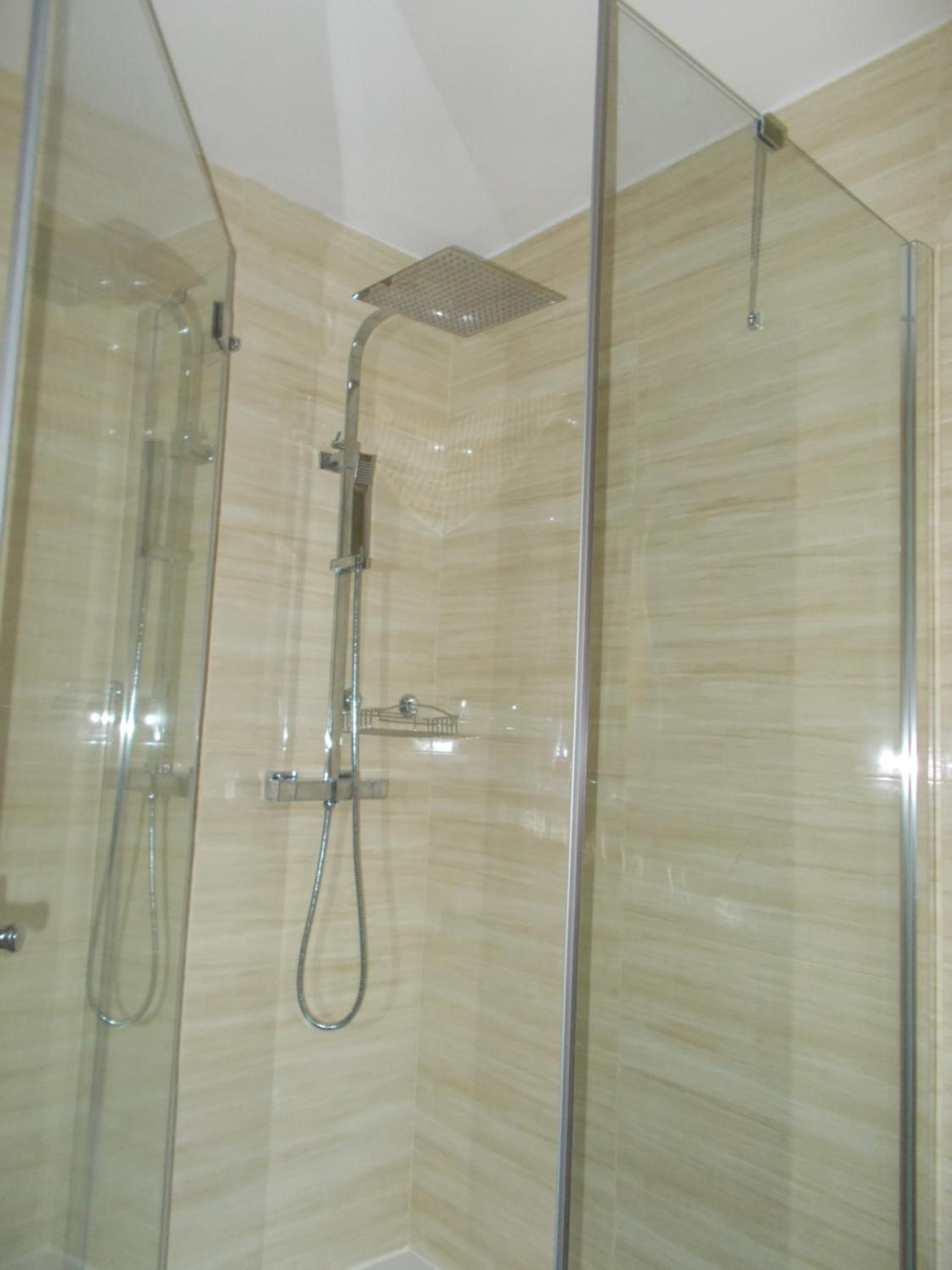 Comfort Triple Room with Shower photo 3