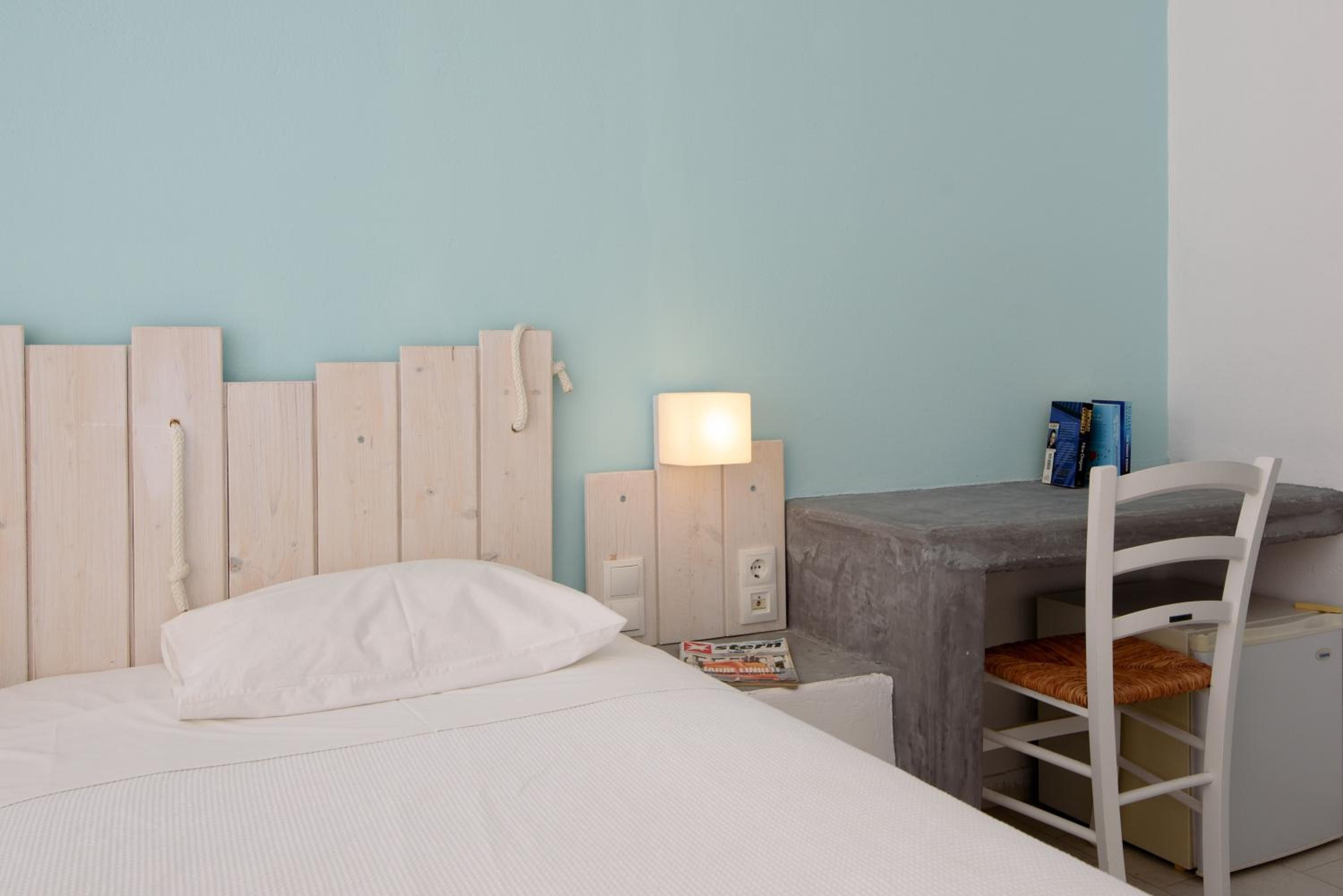Economy Double Room - Photo 7