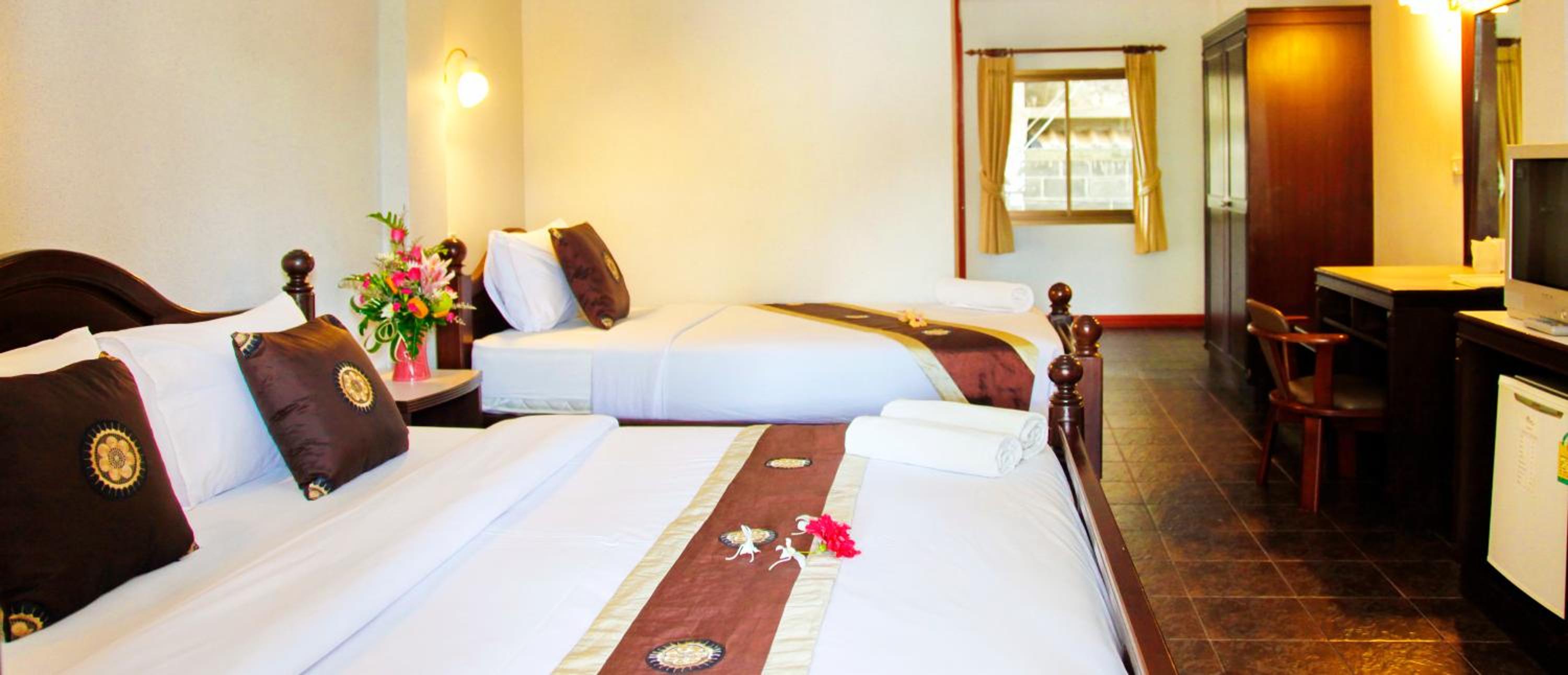 Triple Room - Photo 13