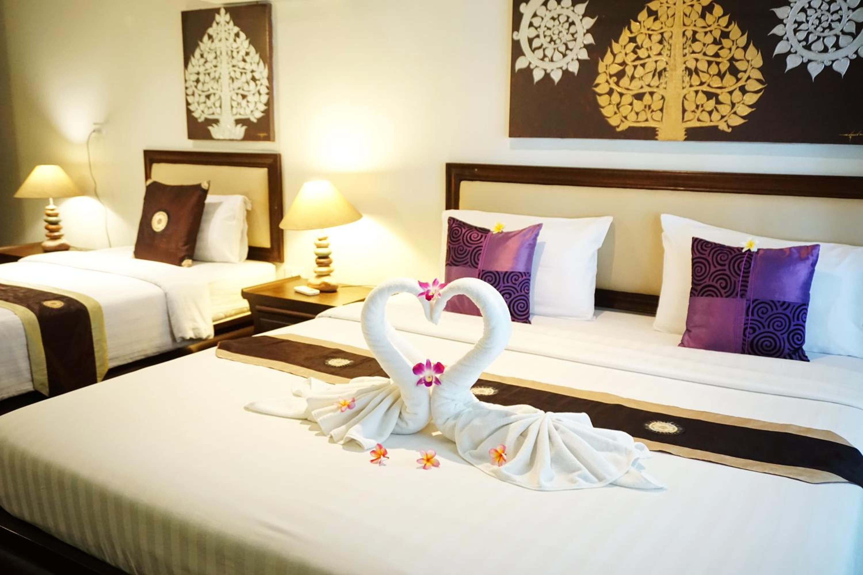 Deluxe Double Room with Sea View - Photo 18