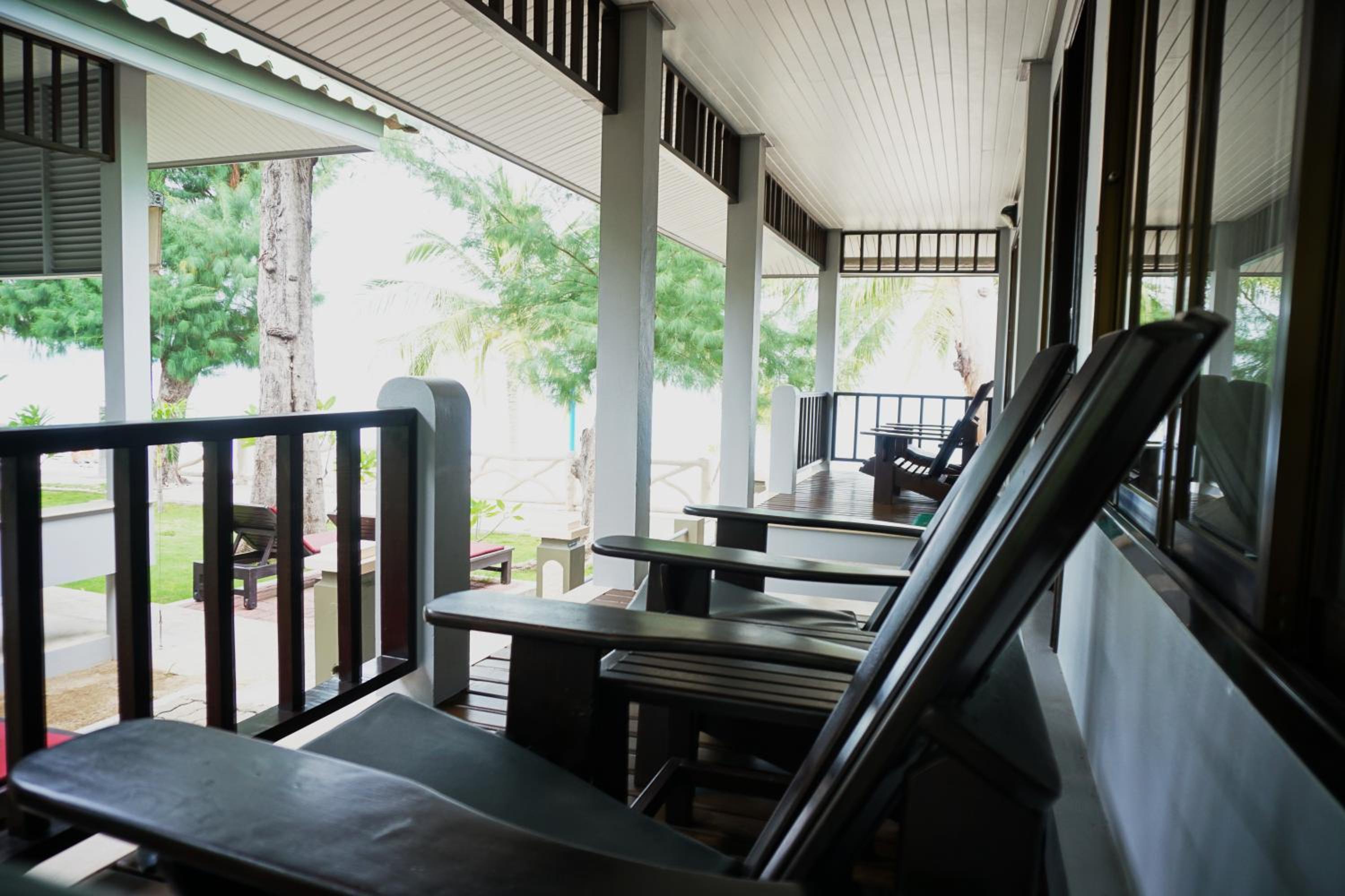 Deluxe Double Room with Sea View - Photo 26