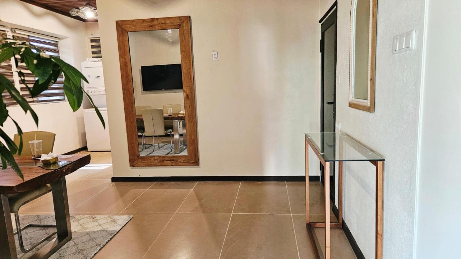 Apartment - Ground Floor photo 2