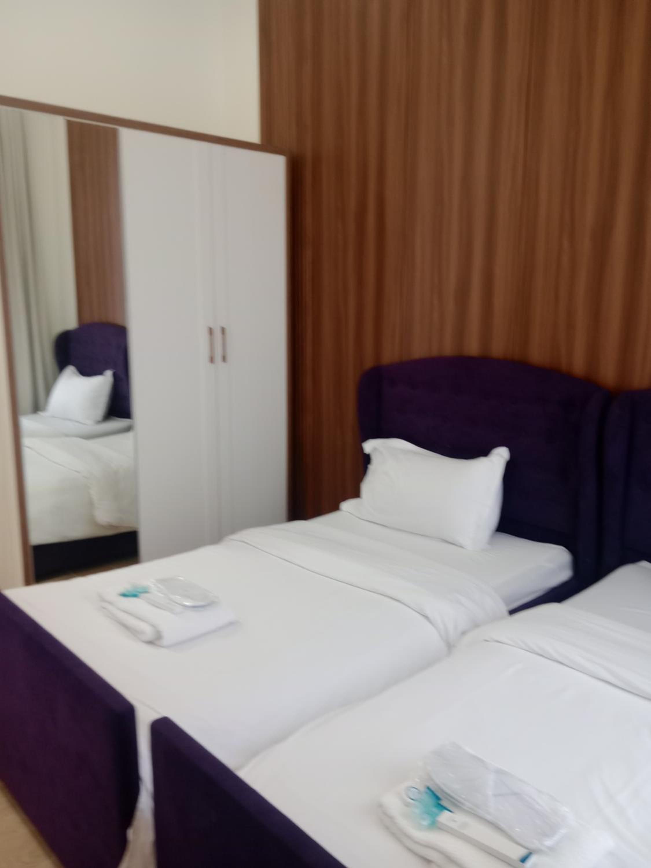 Twin Room with Bathroom photo 3