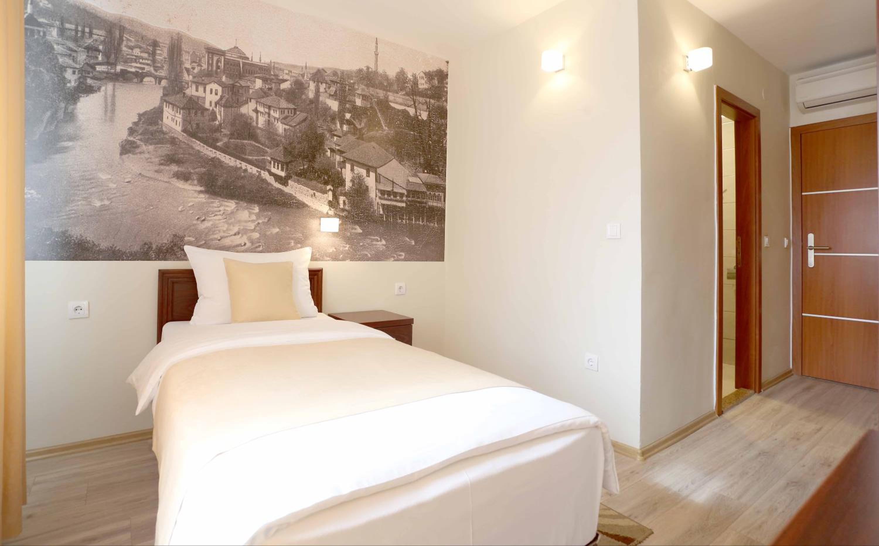 Single Room photo 1