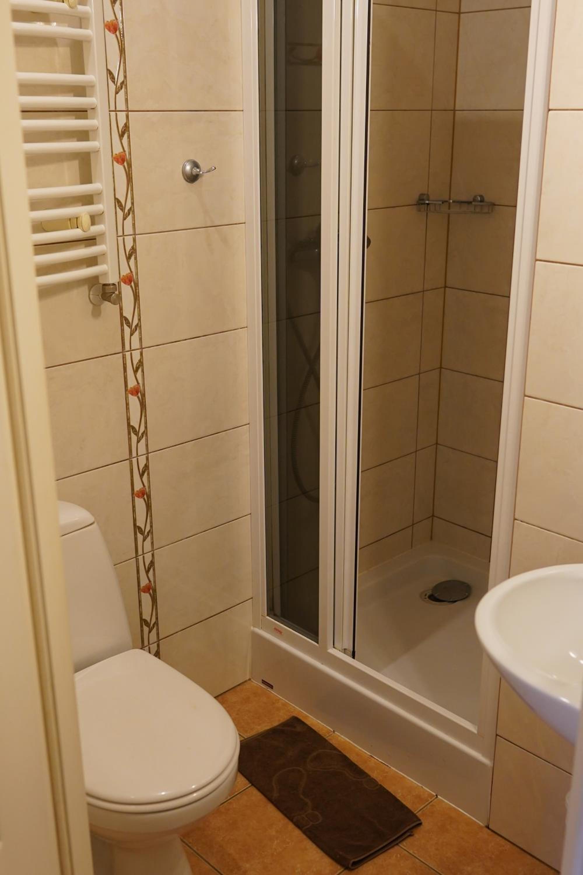 Double Room with Private Bathroom - Photo 1