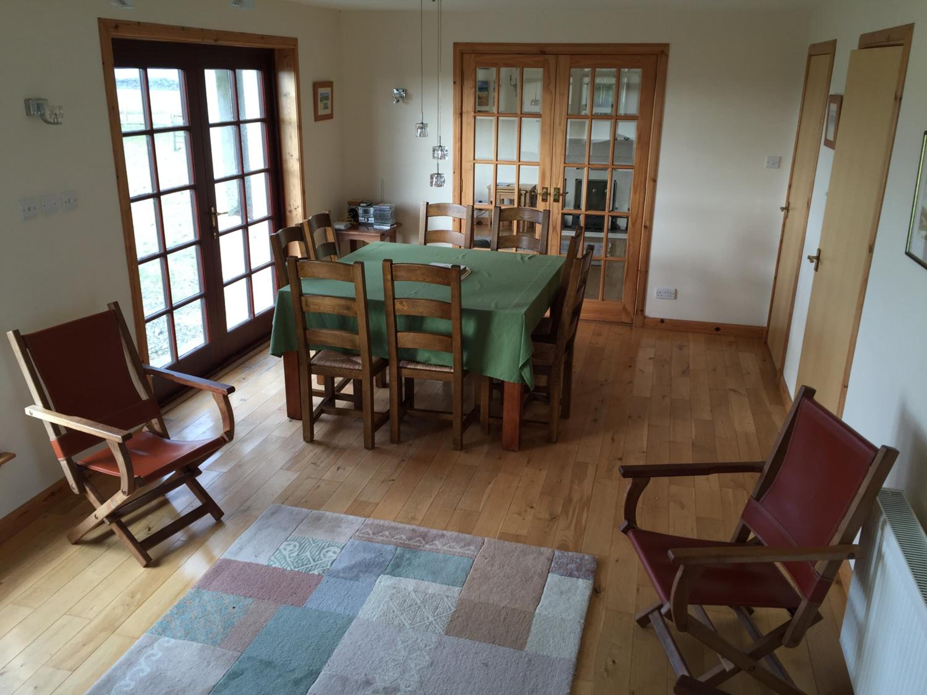 Three-Bedroom House photo 2