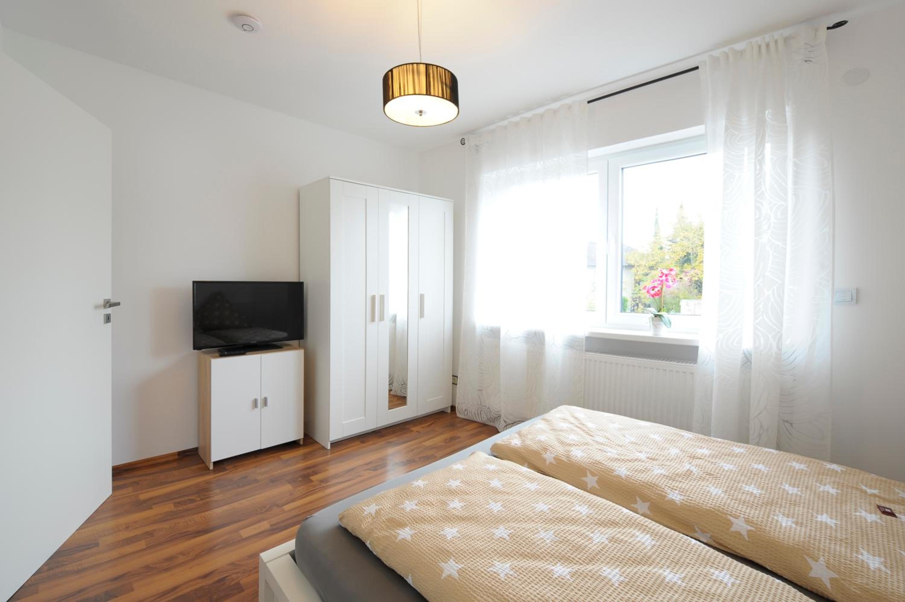 Apartment 3 photo 2