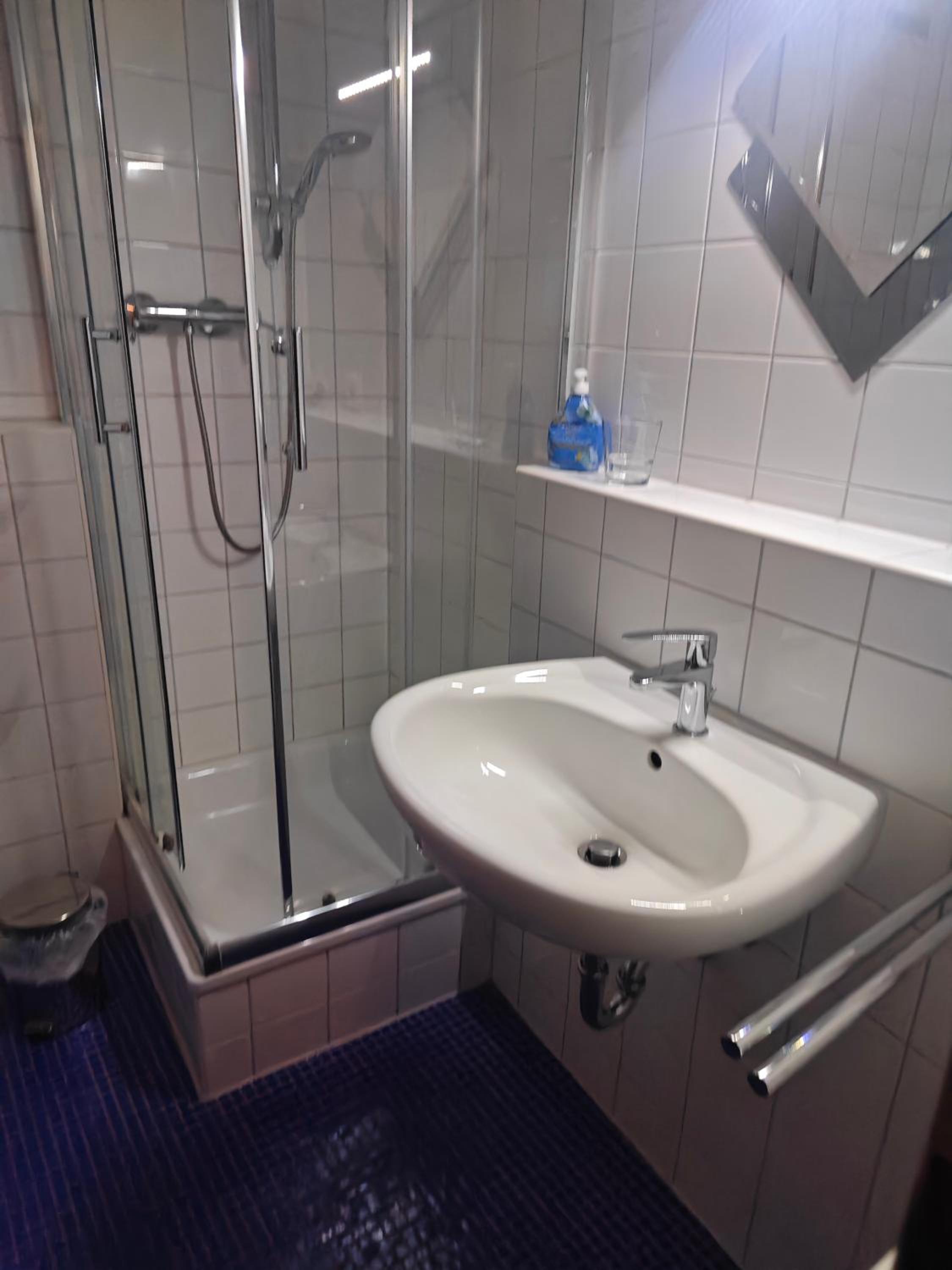 Budget Double Room photo 2