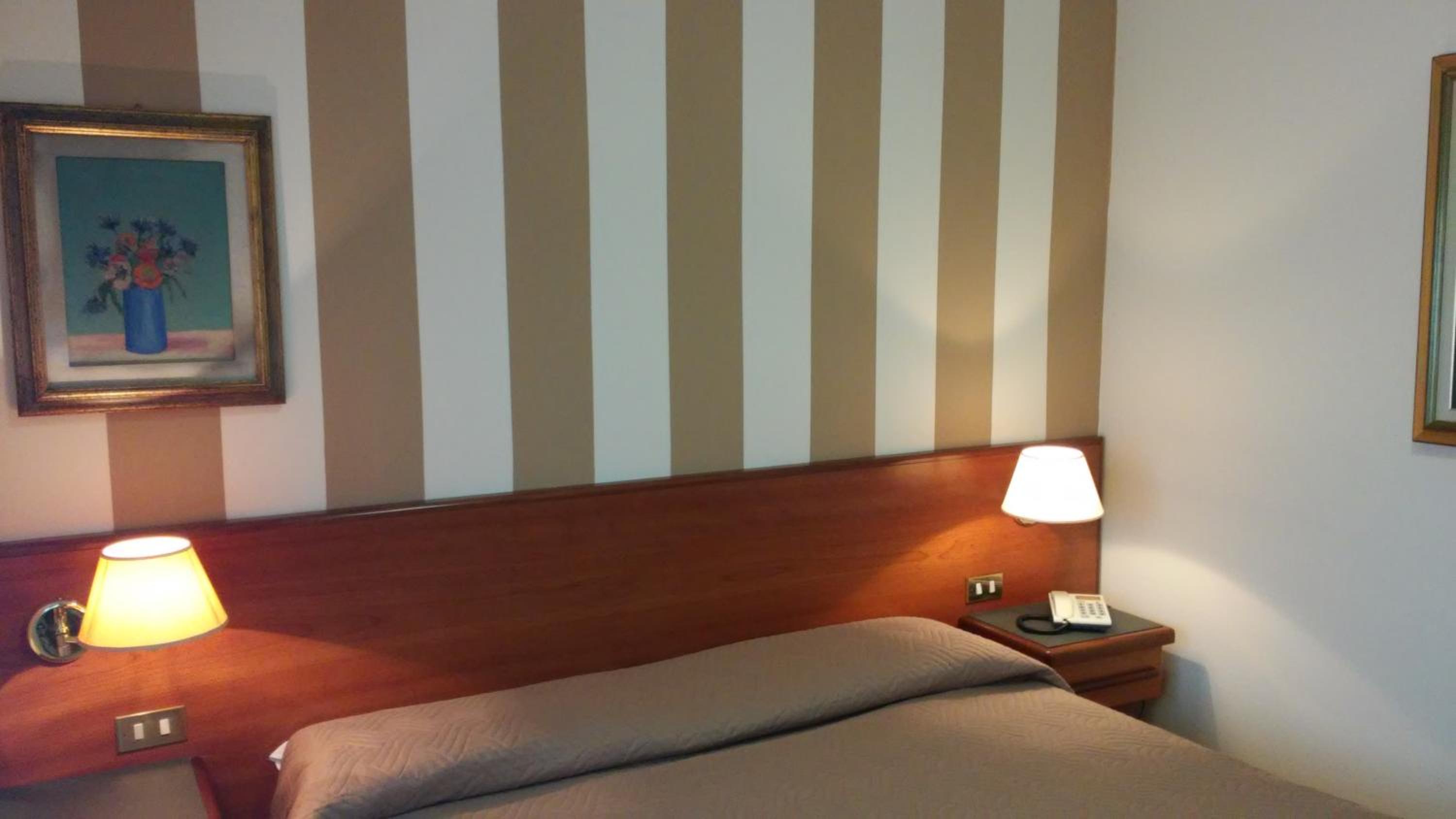 Double Room with Private Bathroom photo 1