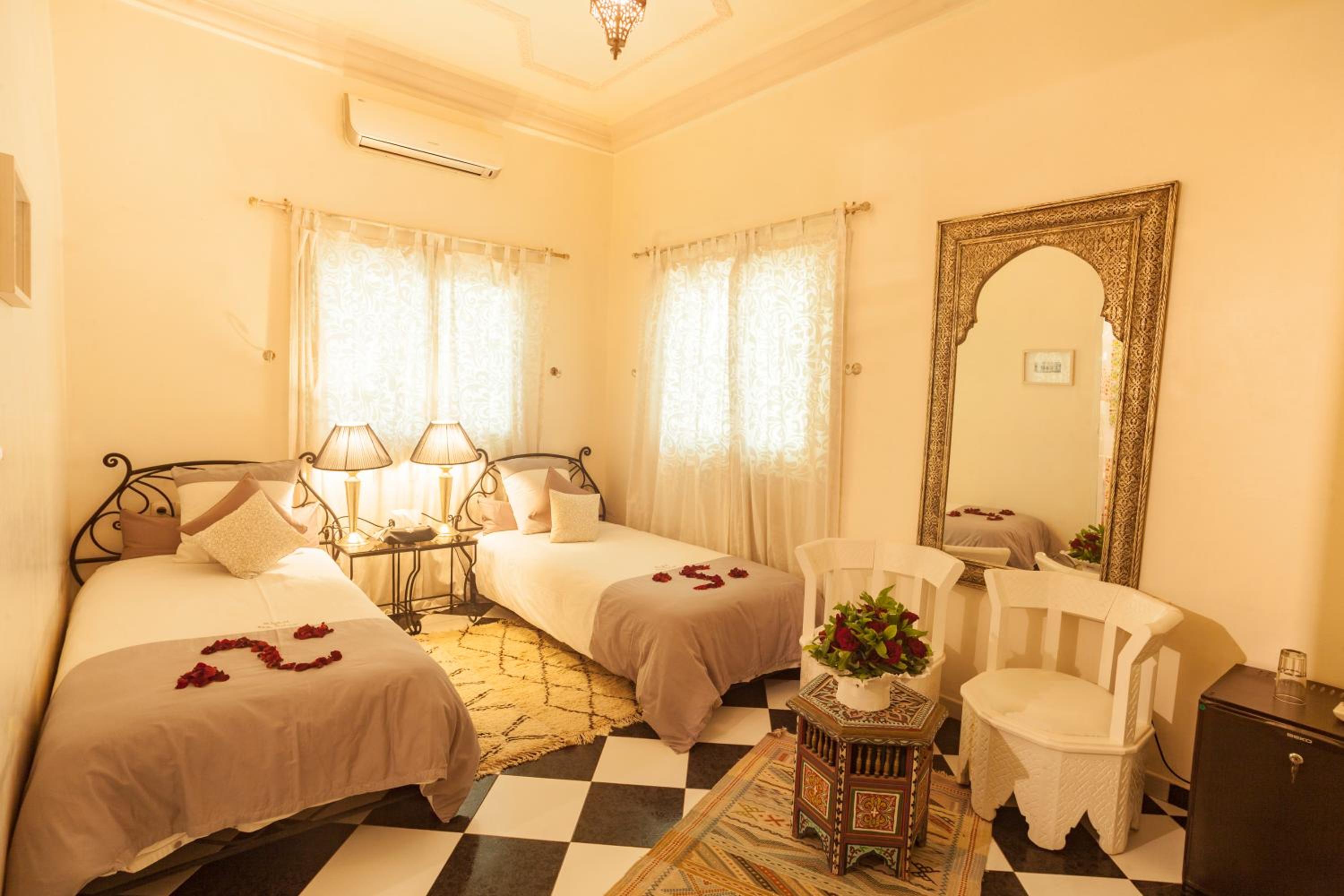 Superior Twin Room - Photo 7