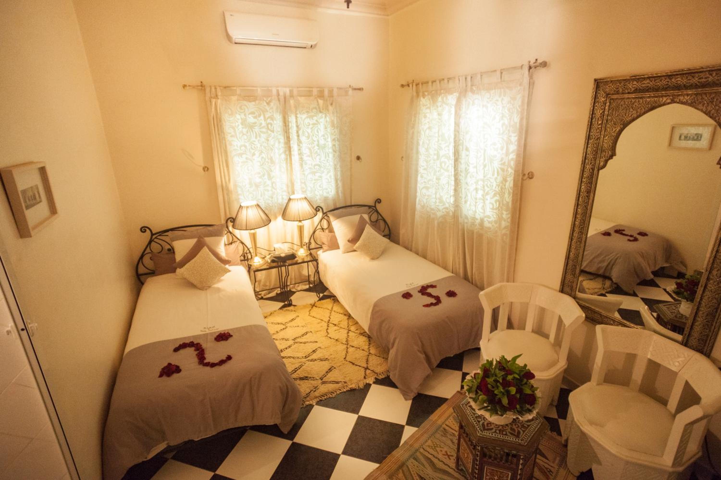 Superior Twin Room - Photo 1