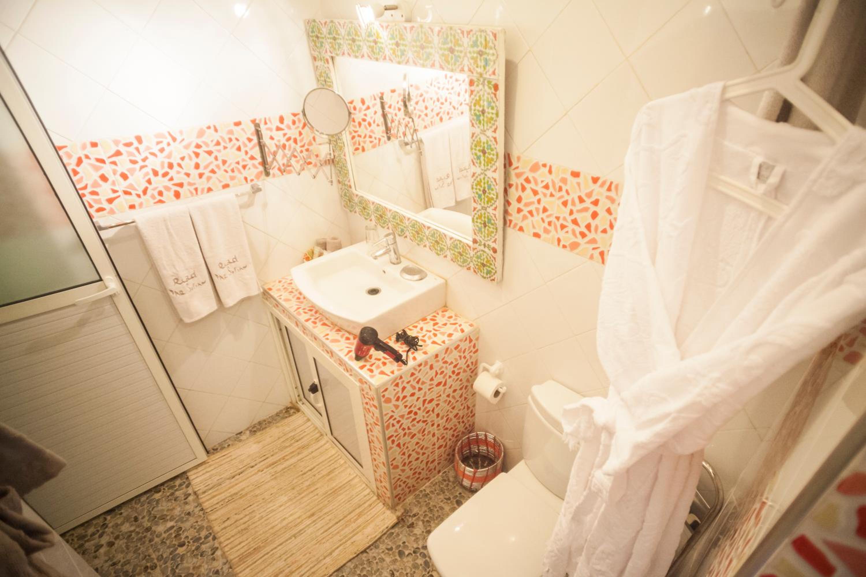 Superior Twin Room - Photo 2