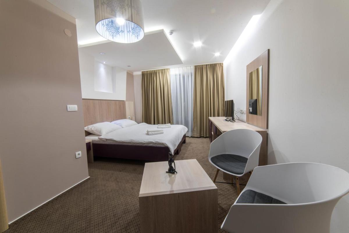 Double or Twin Room photo 2