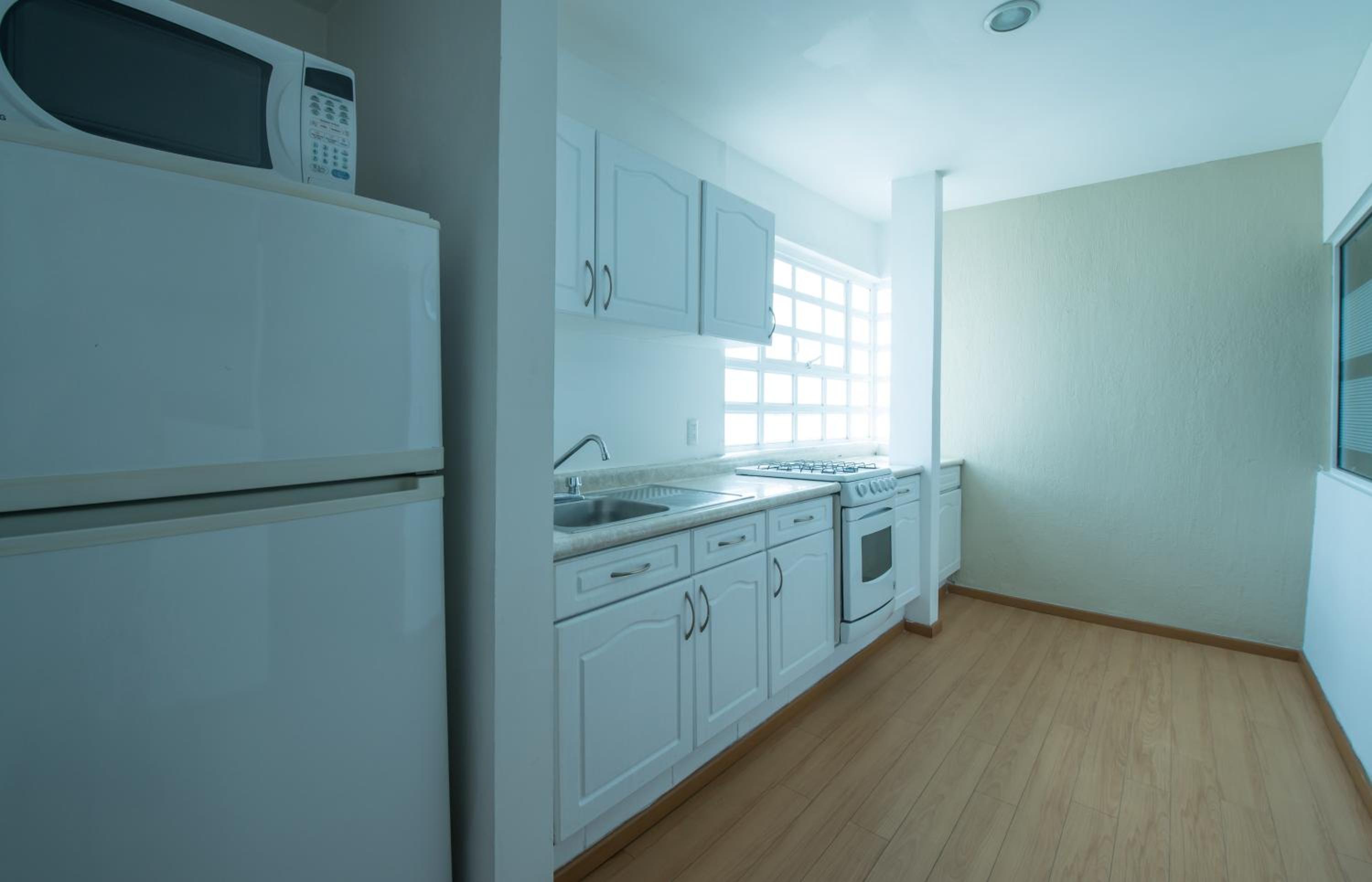 Two-Bedroom Suite - Photo 3