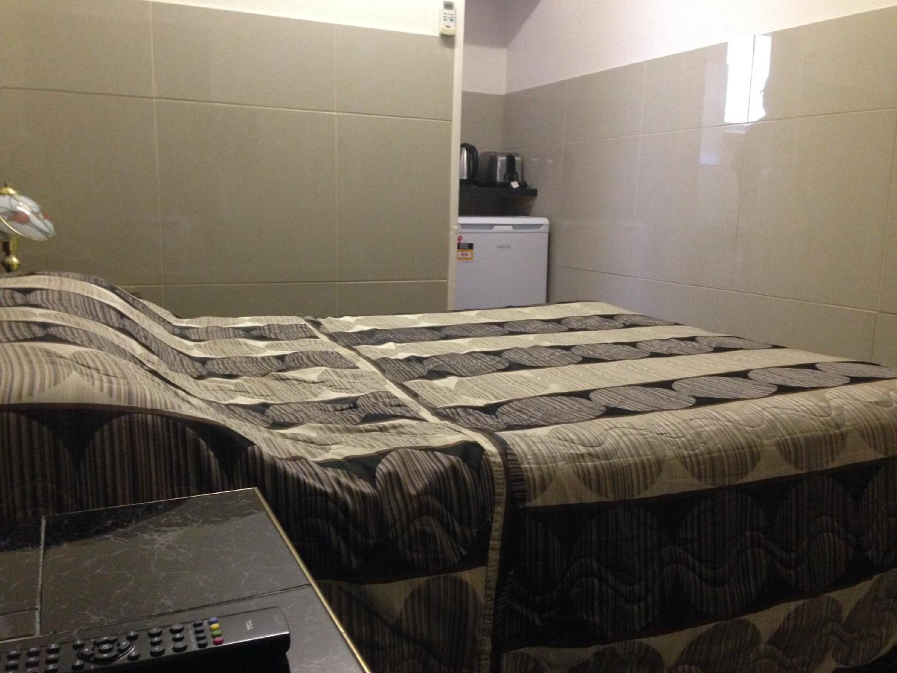Economy Double Room photo 3