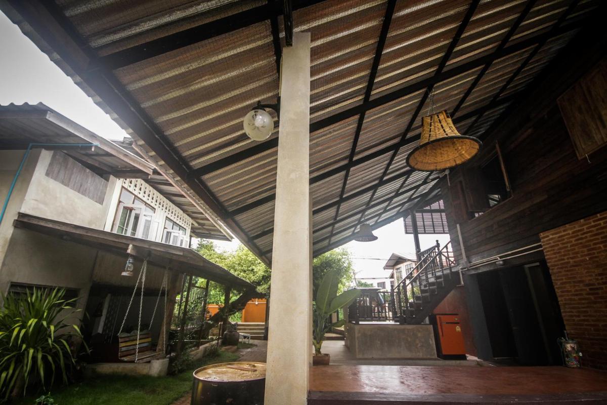 Family Room with Balcony photo 1
