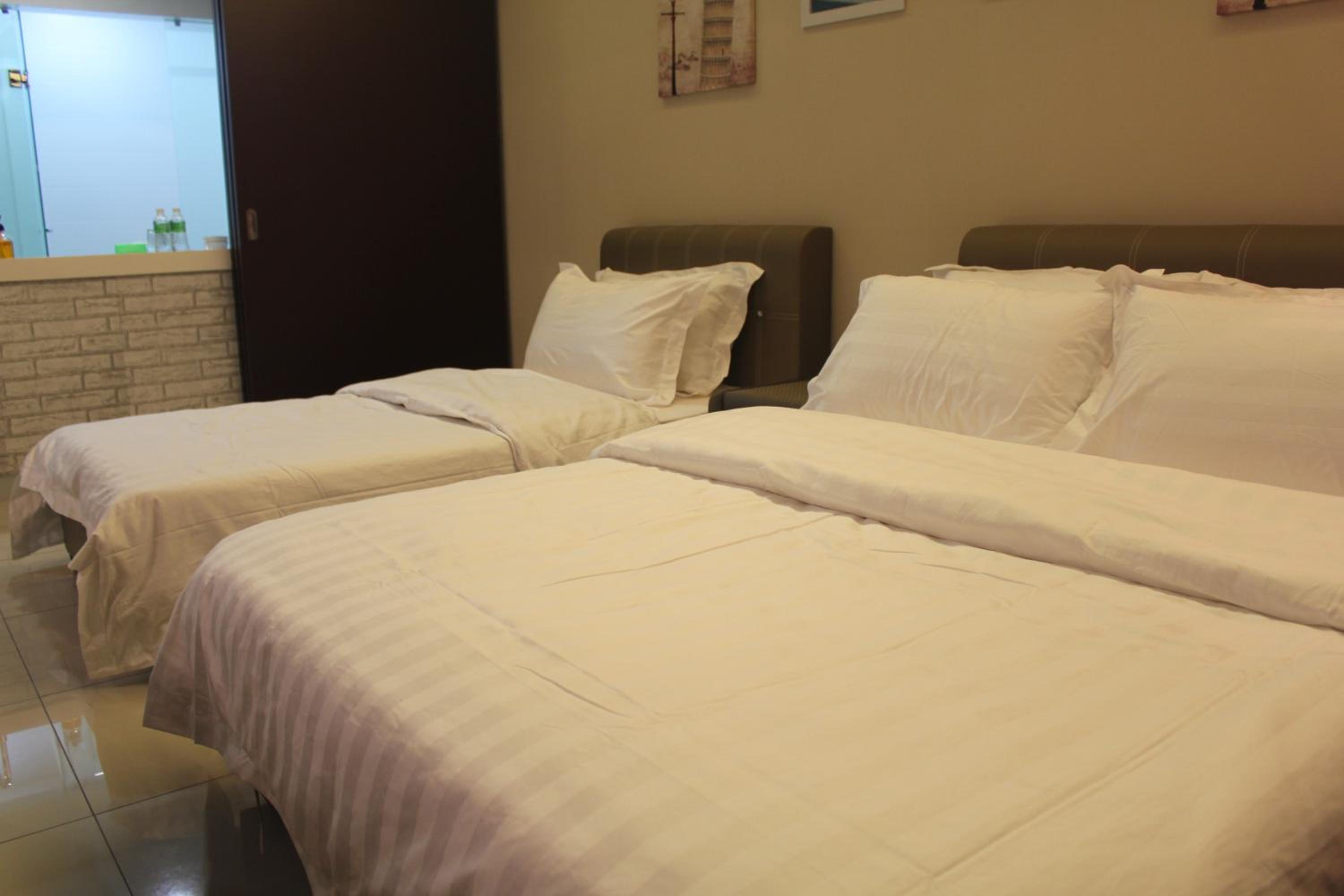 Deluxe Triple Room - Photo 2
