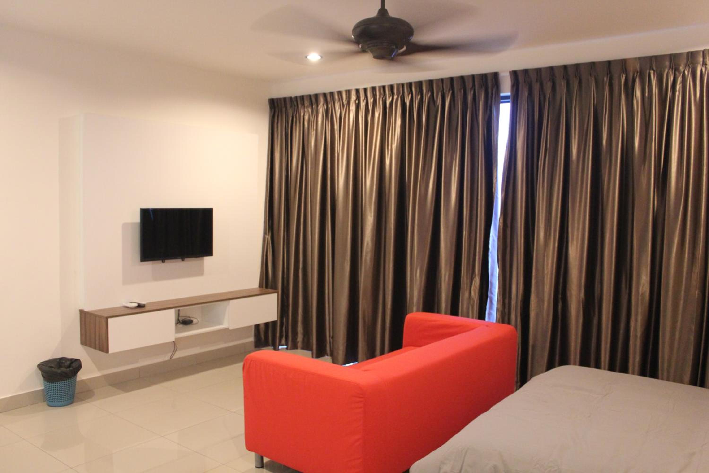 Deluxe Queen Room - Photo 2