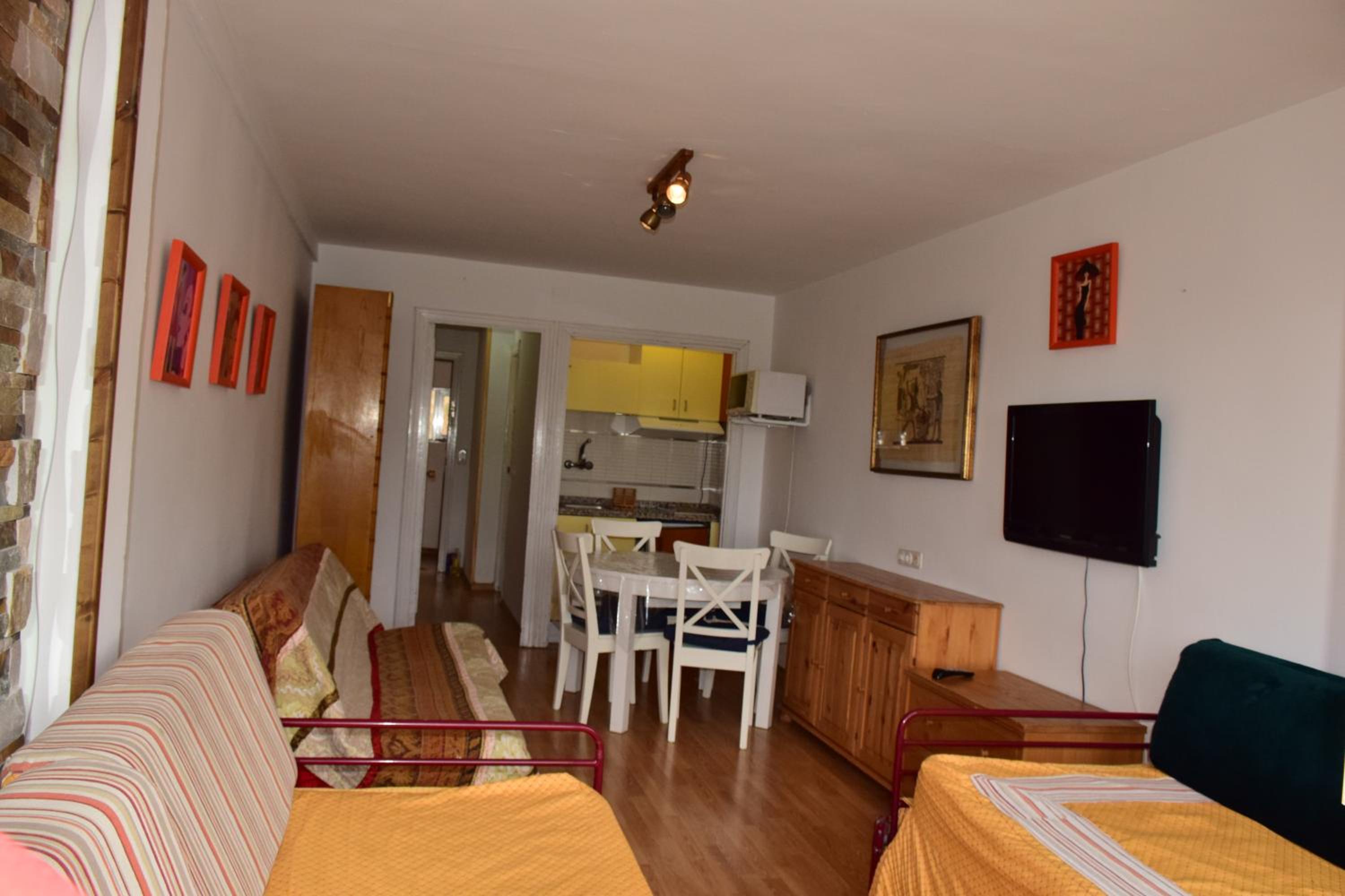 Family Studio - Photo 9