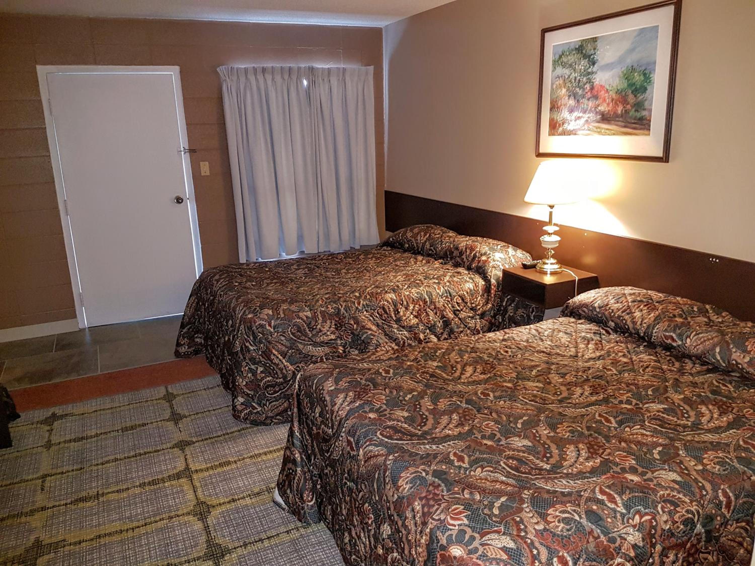 Standard Queen Room photo 2